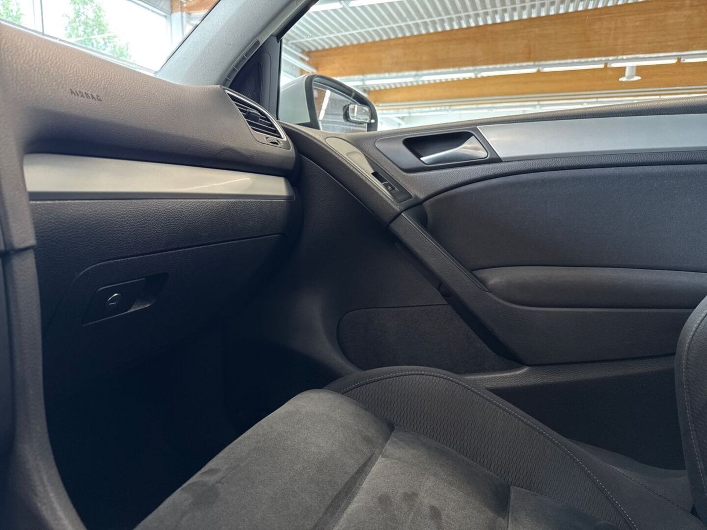 VOLKSWAGEN Golf 2009