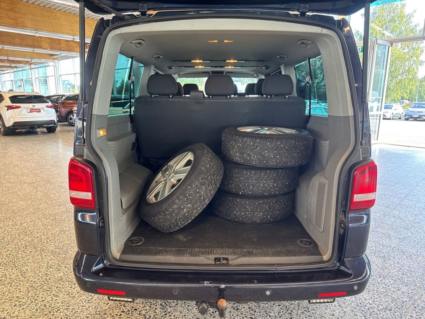 VOLKSWAGEN Caravelle 2010