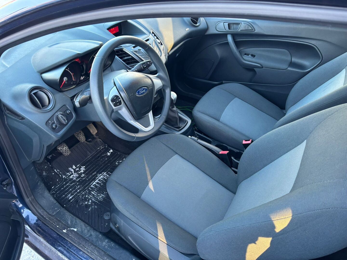 FORD Fiesta Van 2011