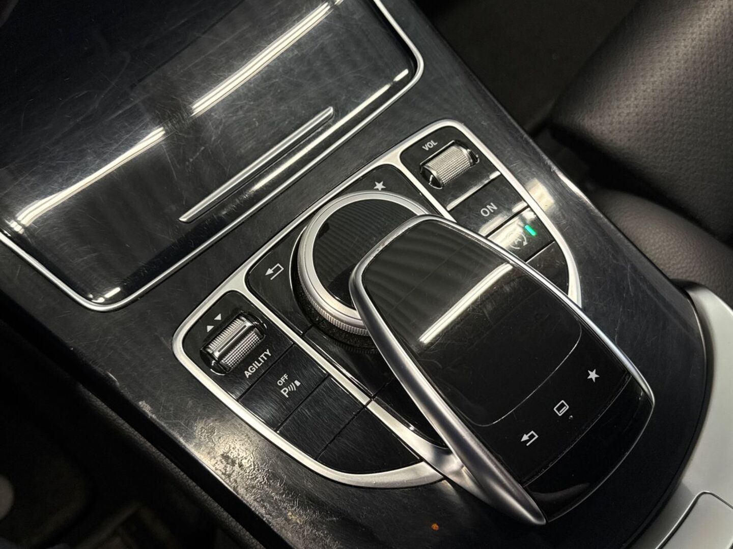 MERCEDES-BENZ C 21