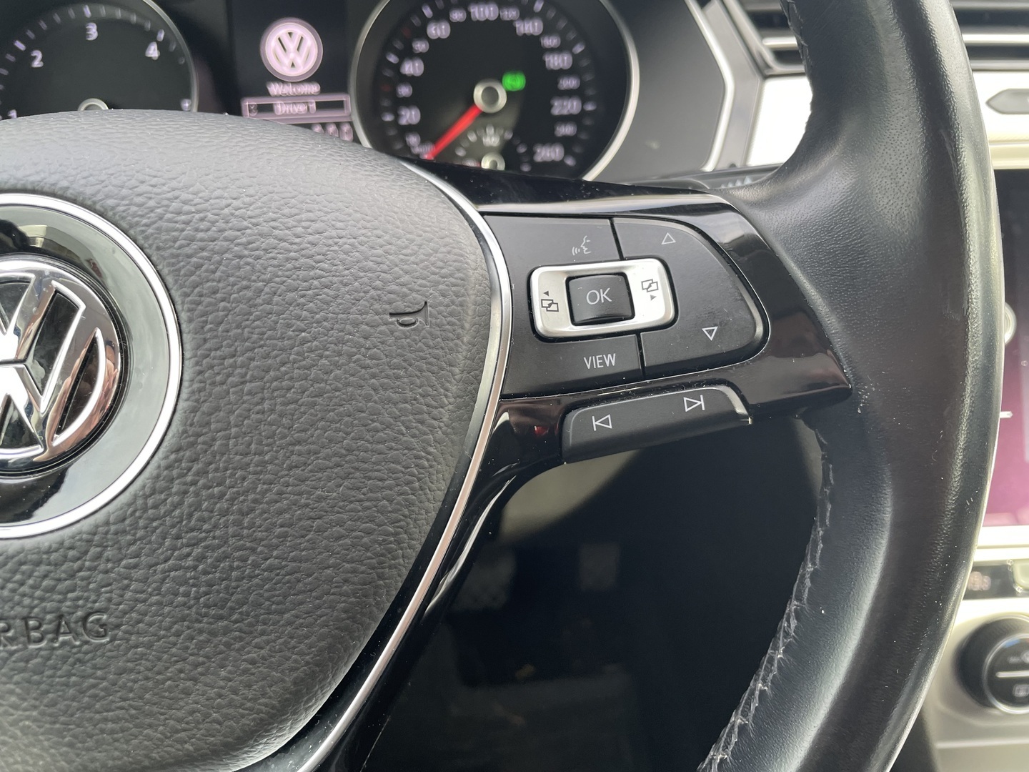 VOLKSWAGEN Passat 2019