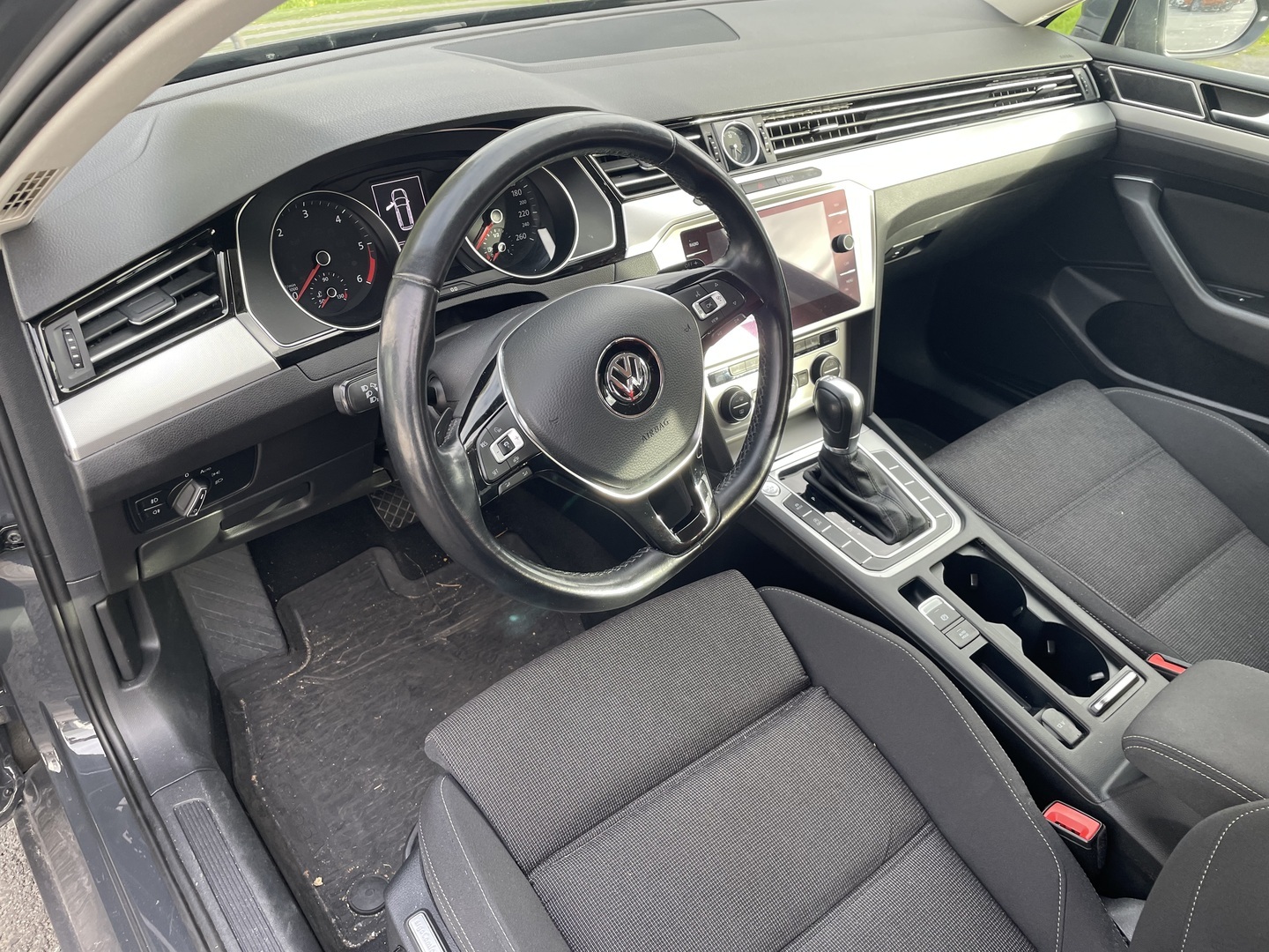 VOLKSWAGEN Passat 2019