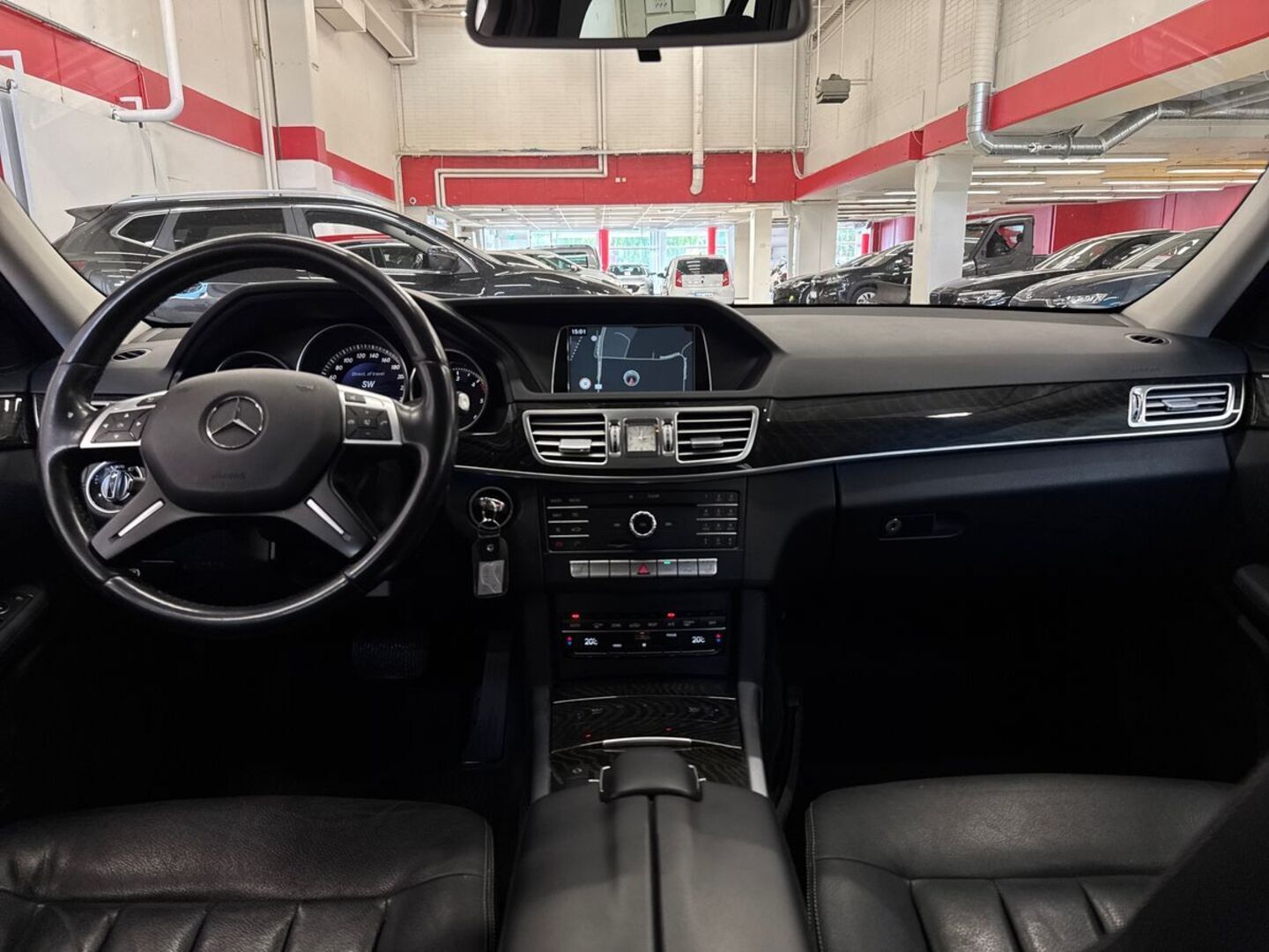 MERCEDES-BENZ E 29