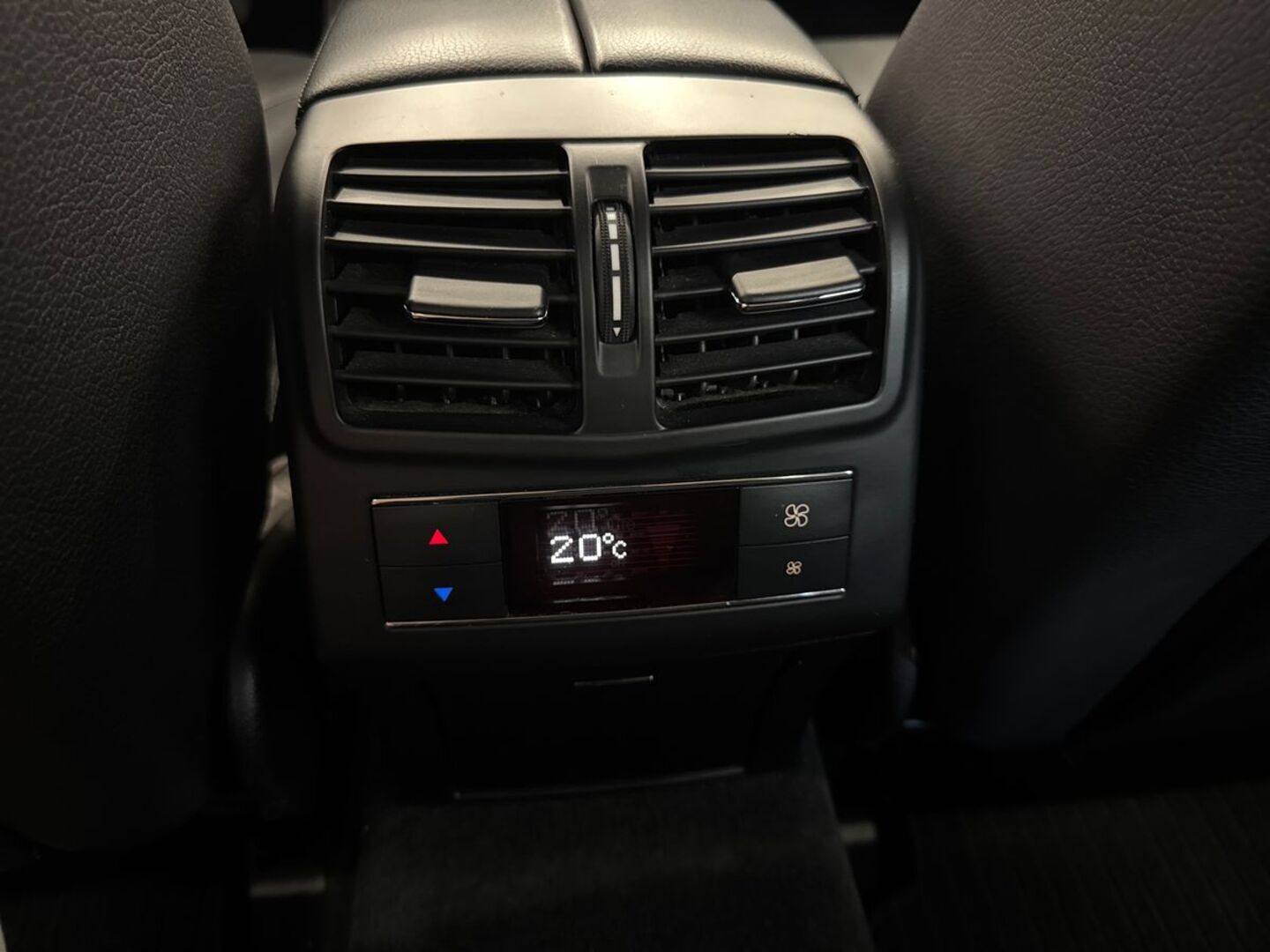 MERCEDES-BENZ E 31