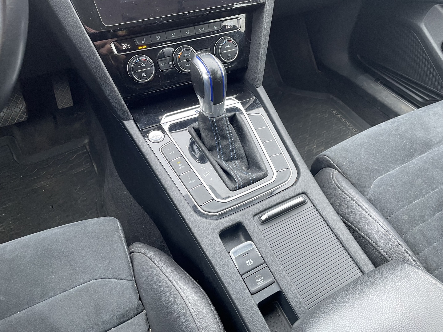 VOLKSWAGEN Passat 2019