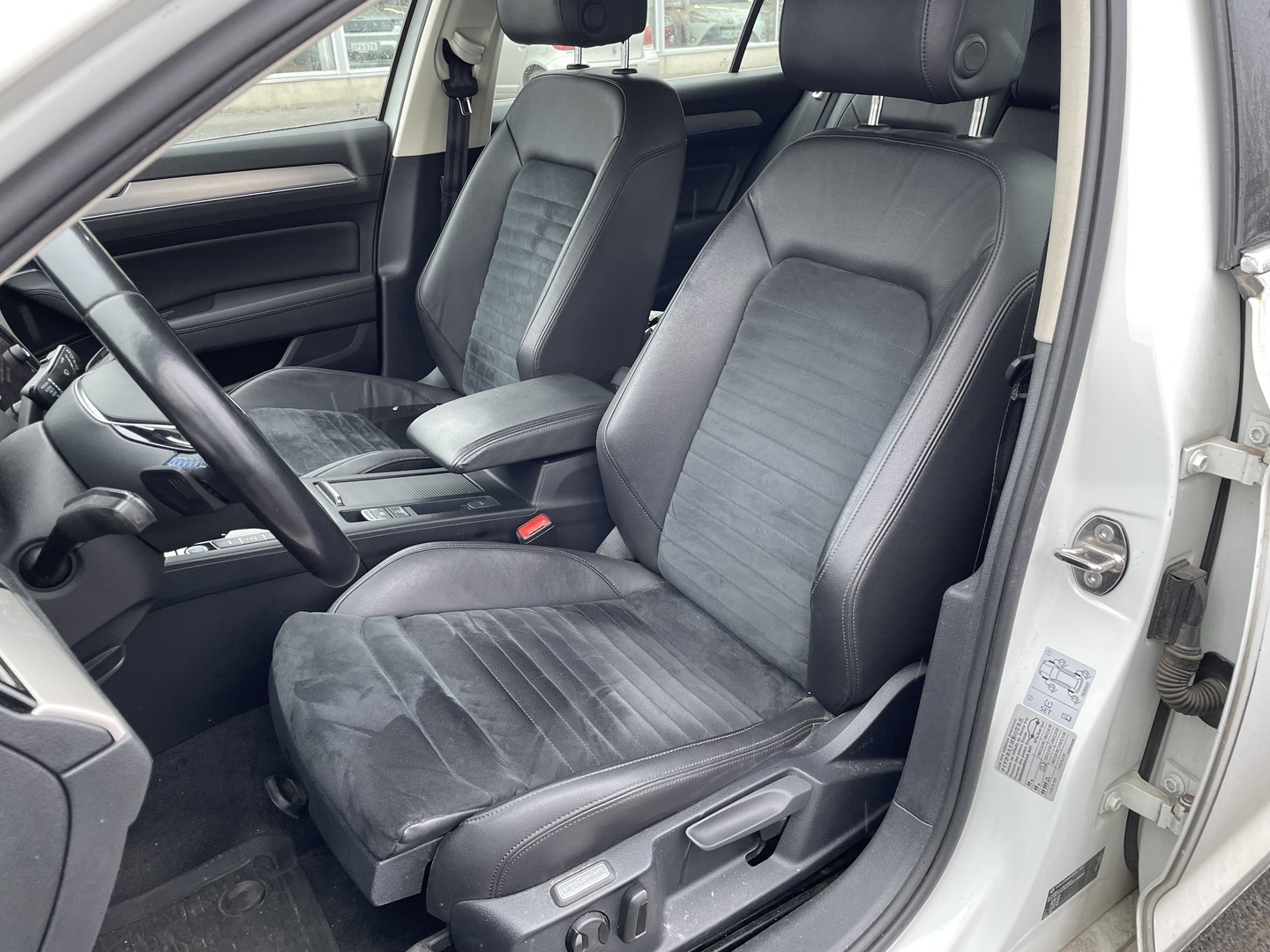 VOLKSWAGEN Passat 2019