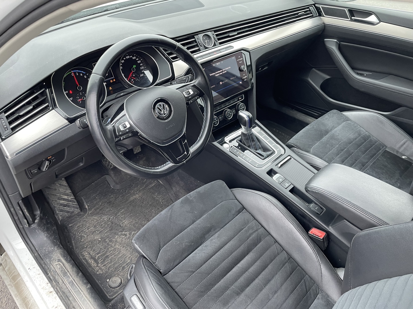 VOLKSWAGEN Passat 2019