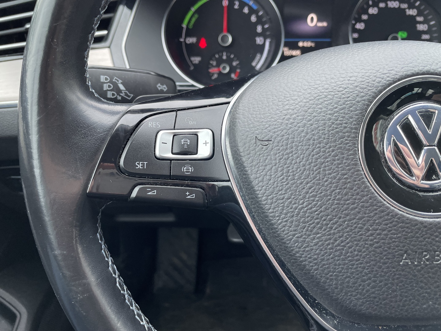 VOLKSWAGEN Passat 2019