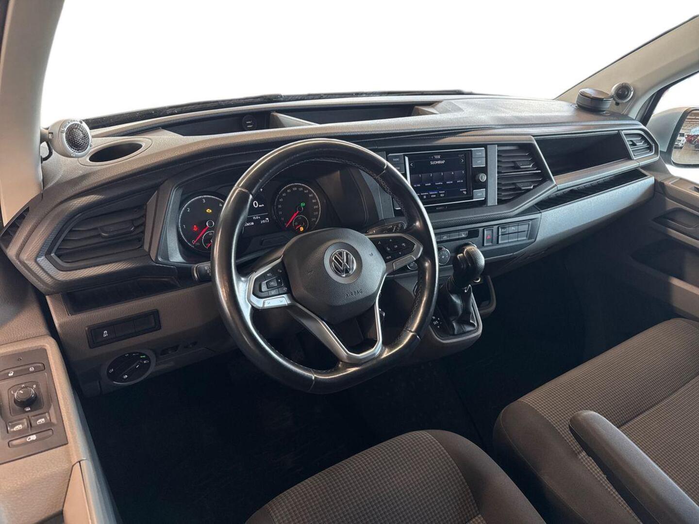 VOLKSWAGEN Transporter 10