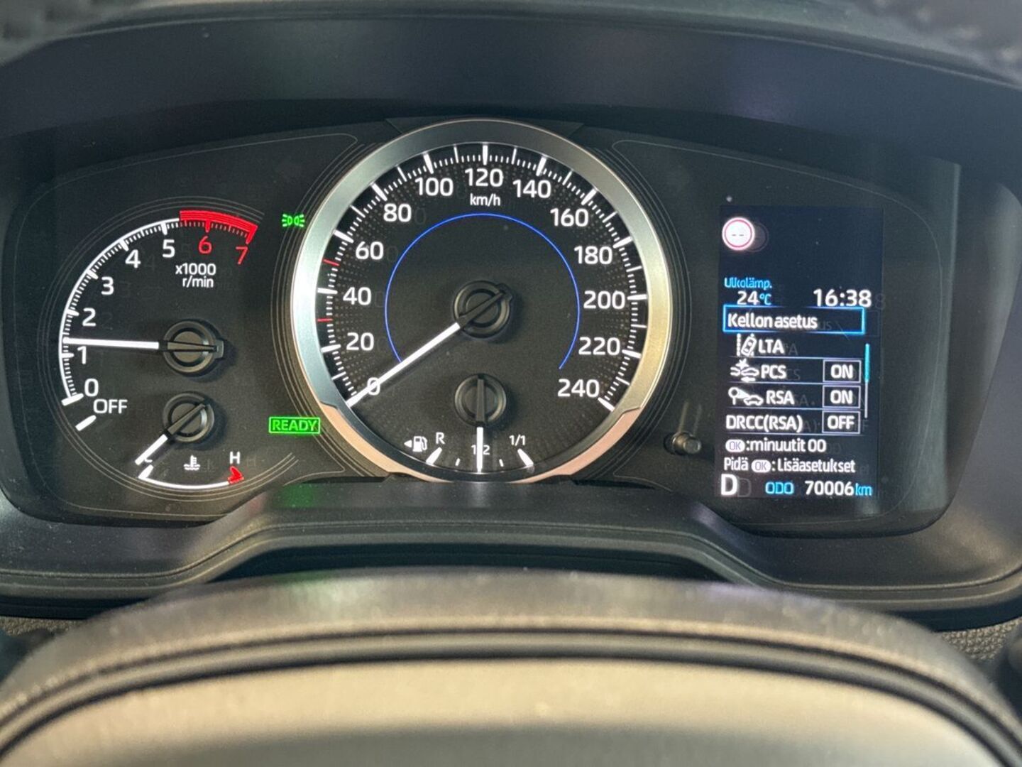 TOYOTA Corolla 15