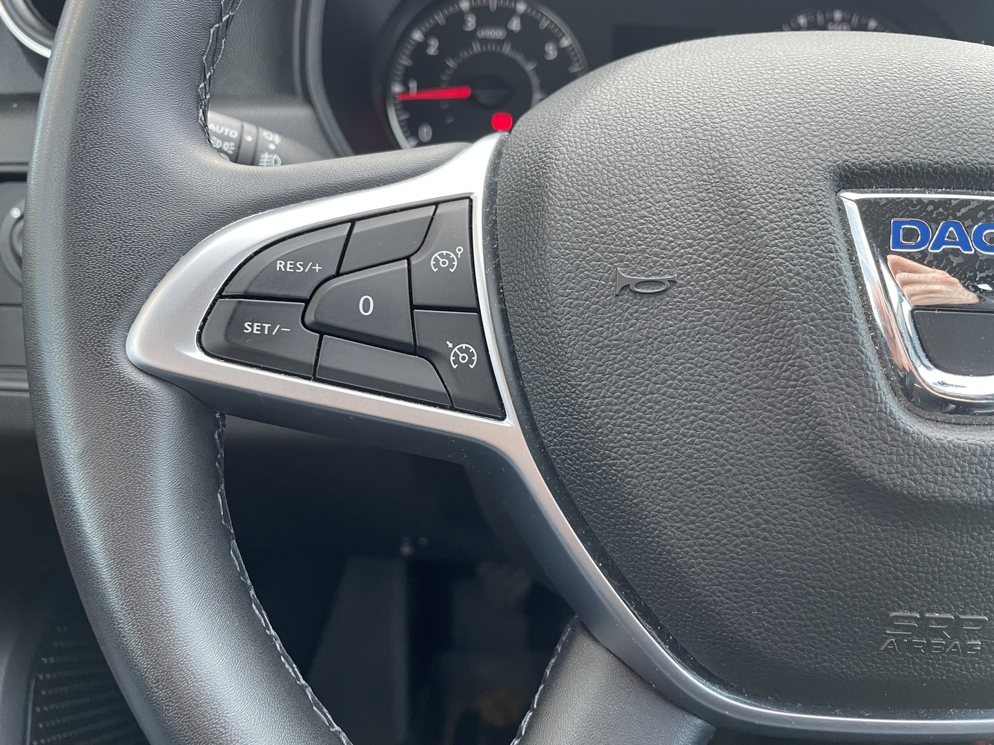 DACIA Duster 9