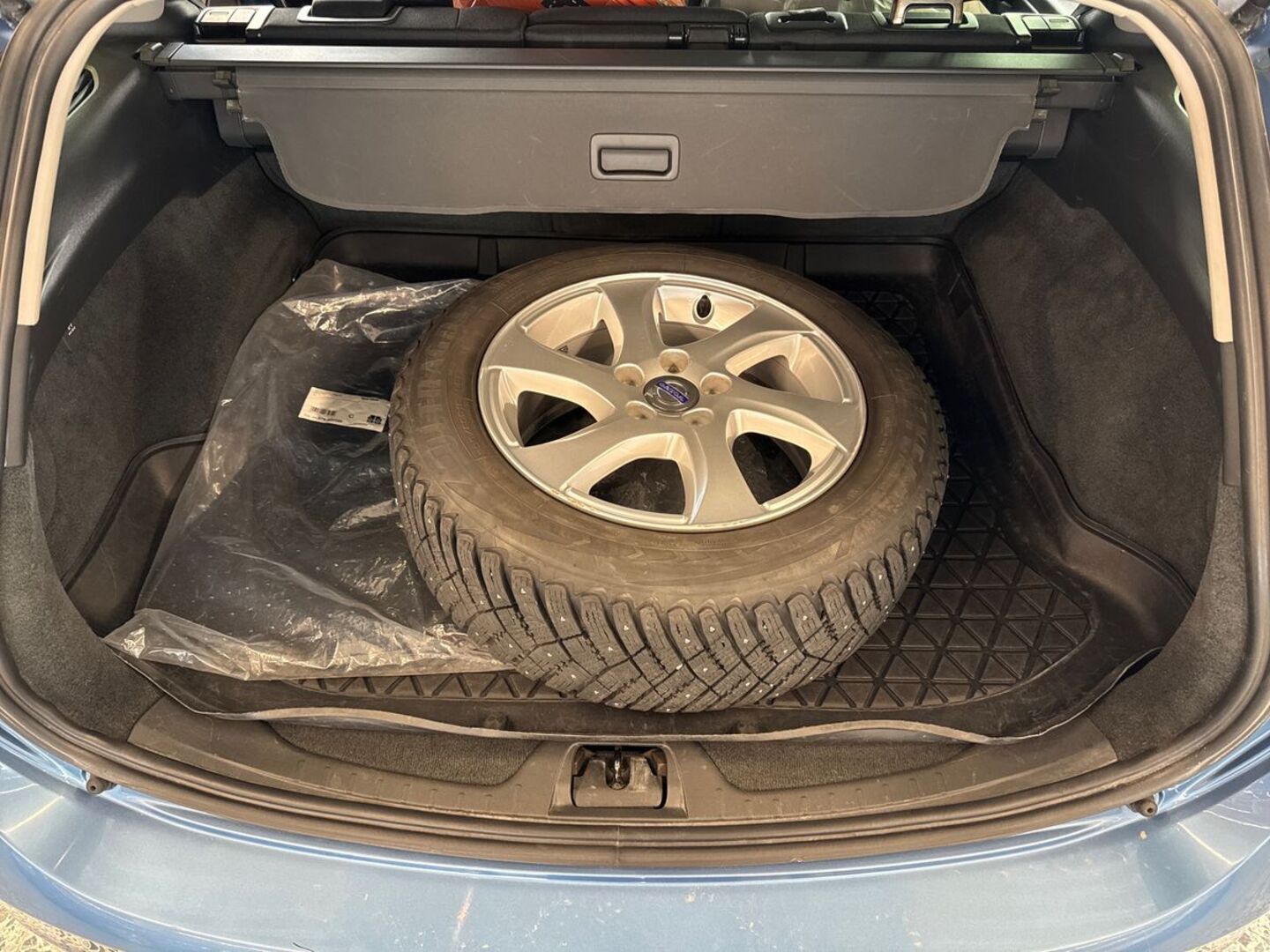 VOLVO V60 11