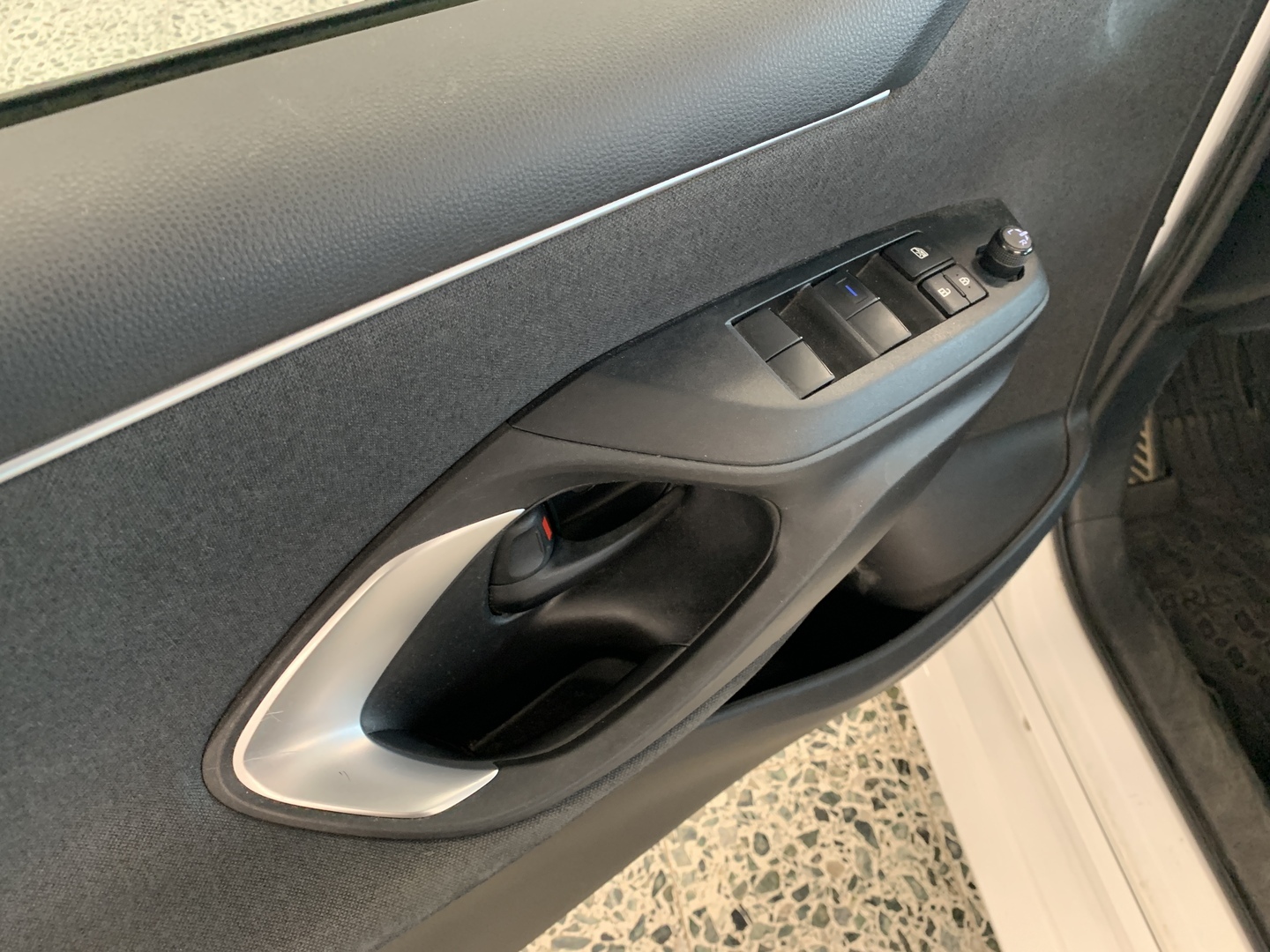 TOYOTA Yaris 2023