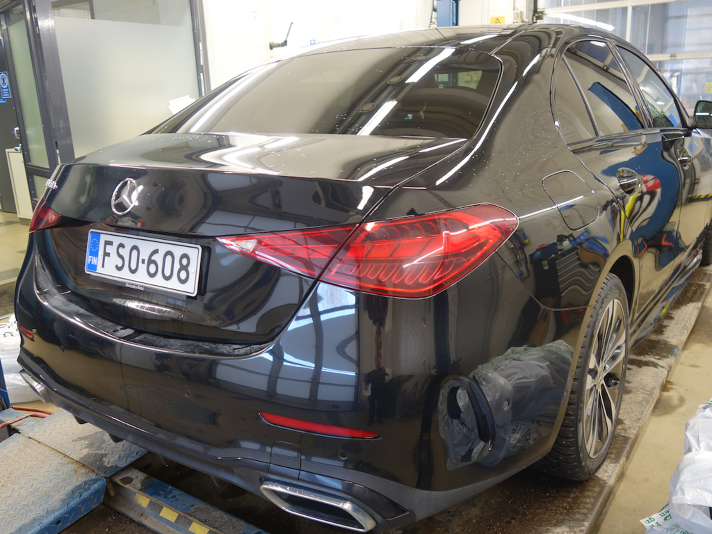 MERCEDES-BENZ C 2023