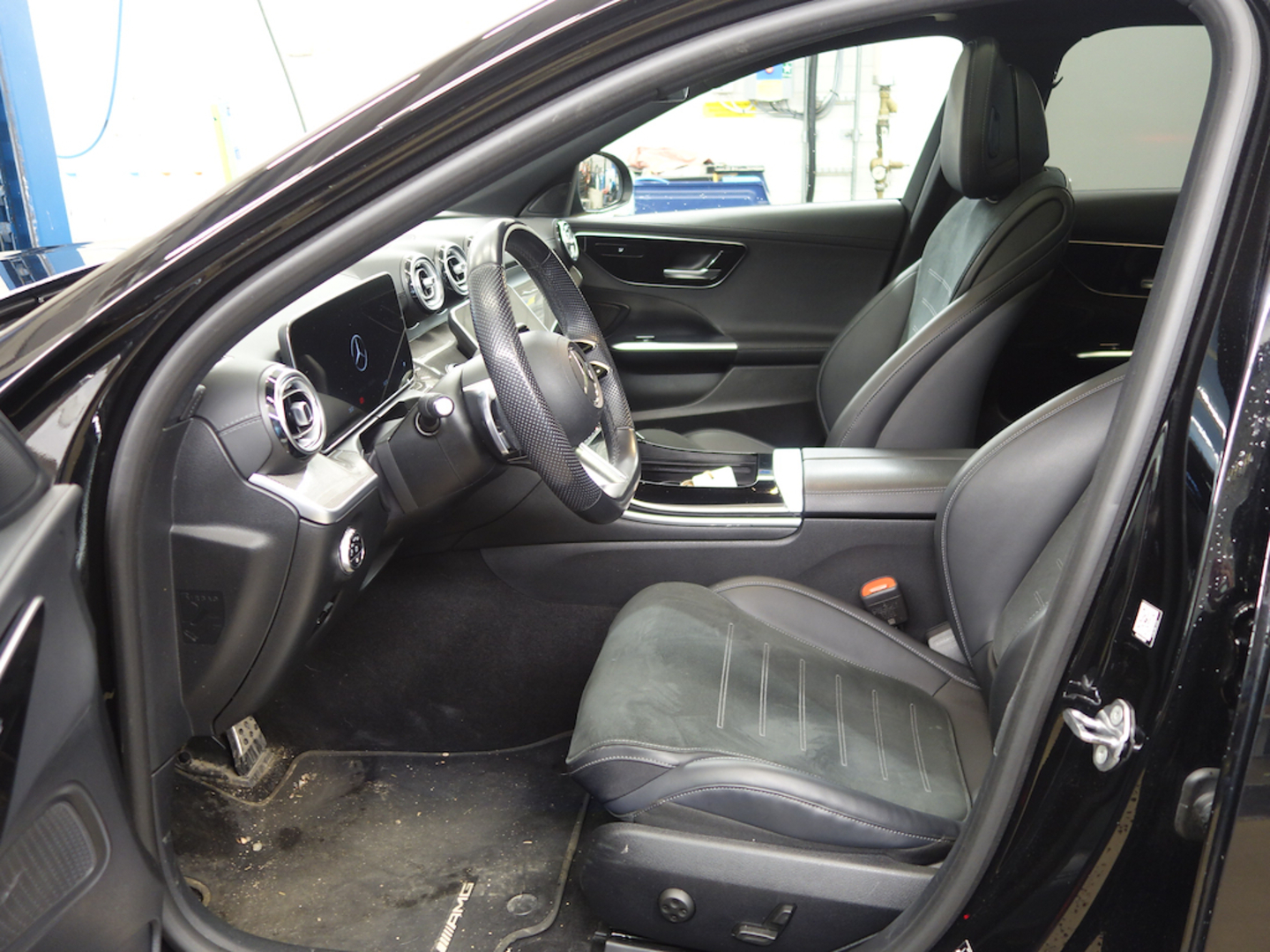 MERCEDES-BENZ C 2023