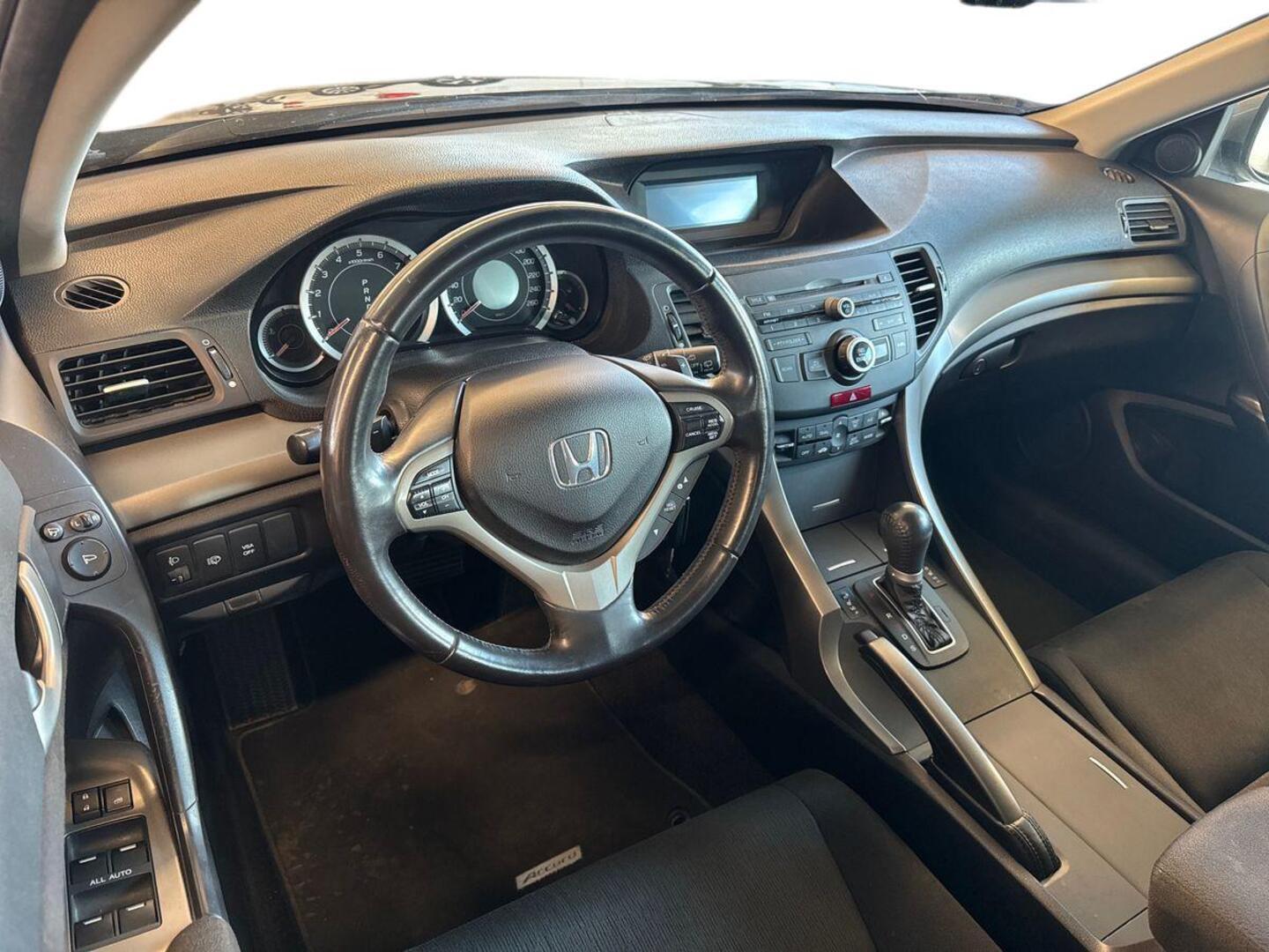 HONDA Accord 2010