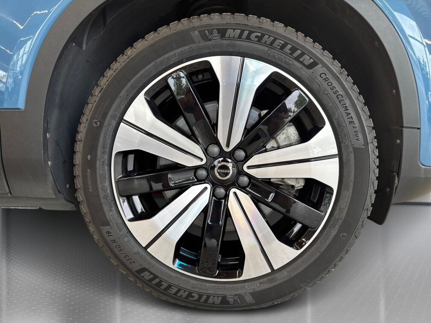 VOLVO C40 2023