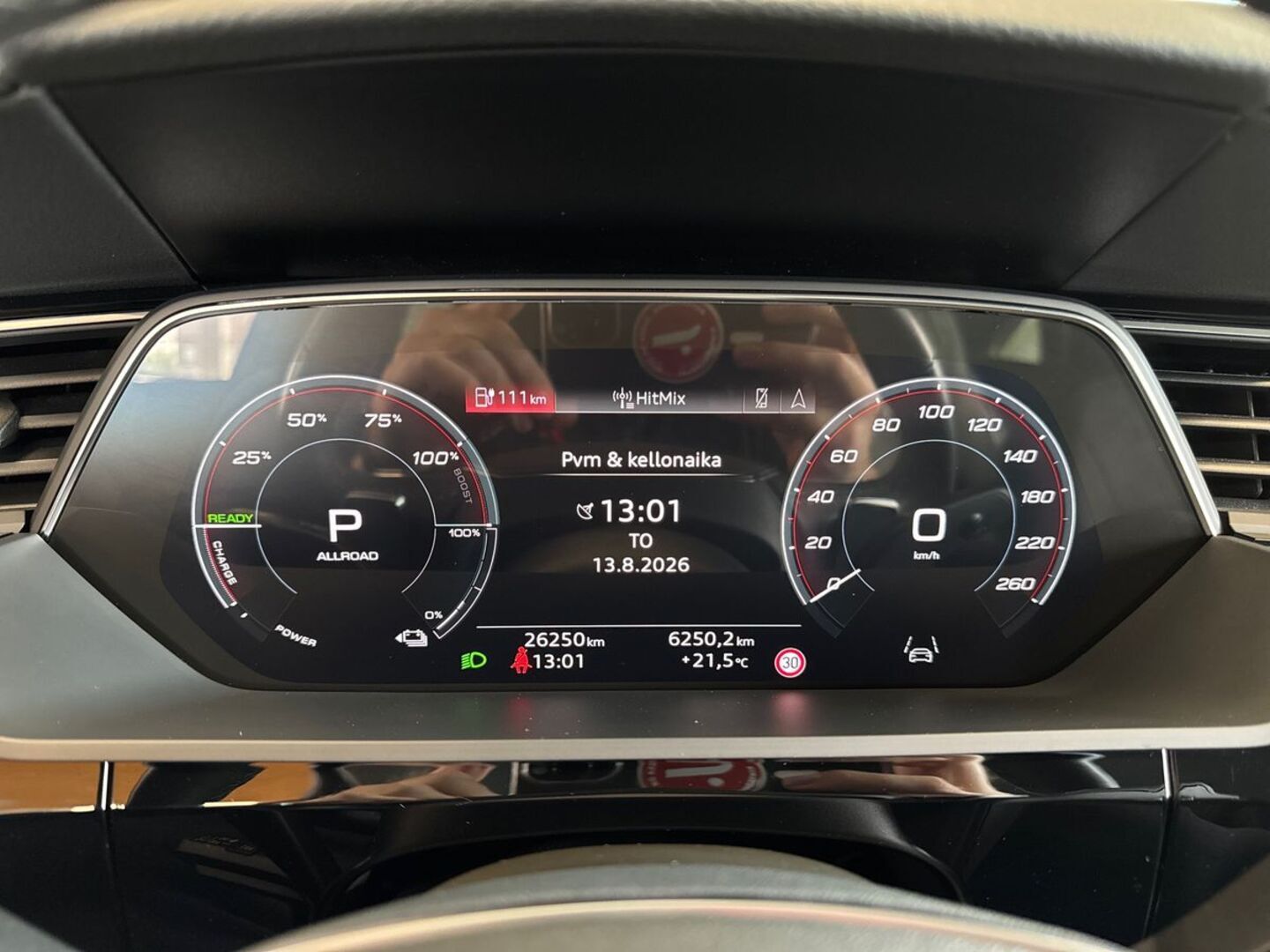 AUDI Q8 e-tron 18