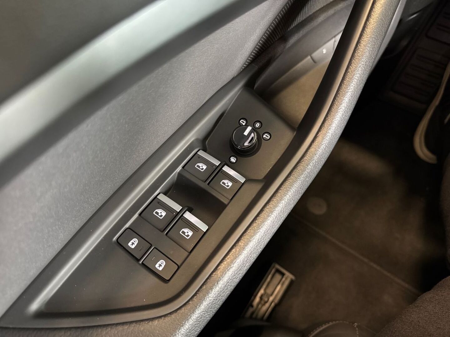 AUDI Q8 e-tron 20
