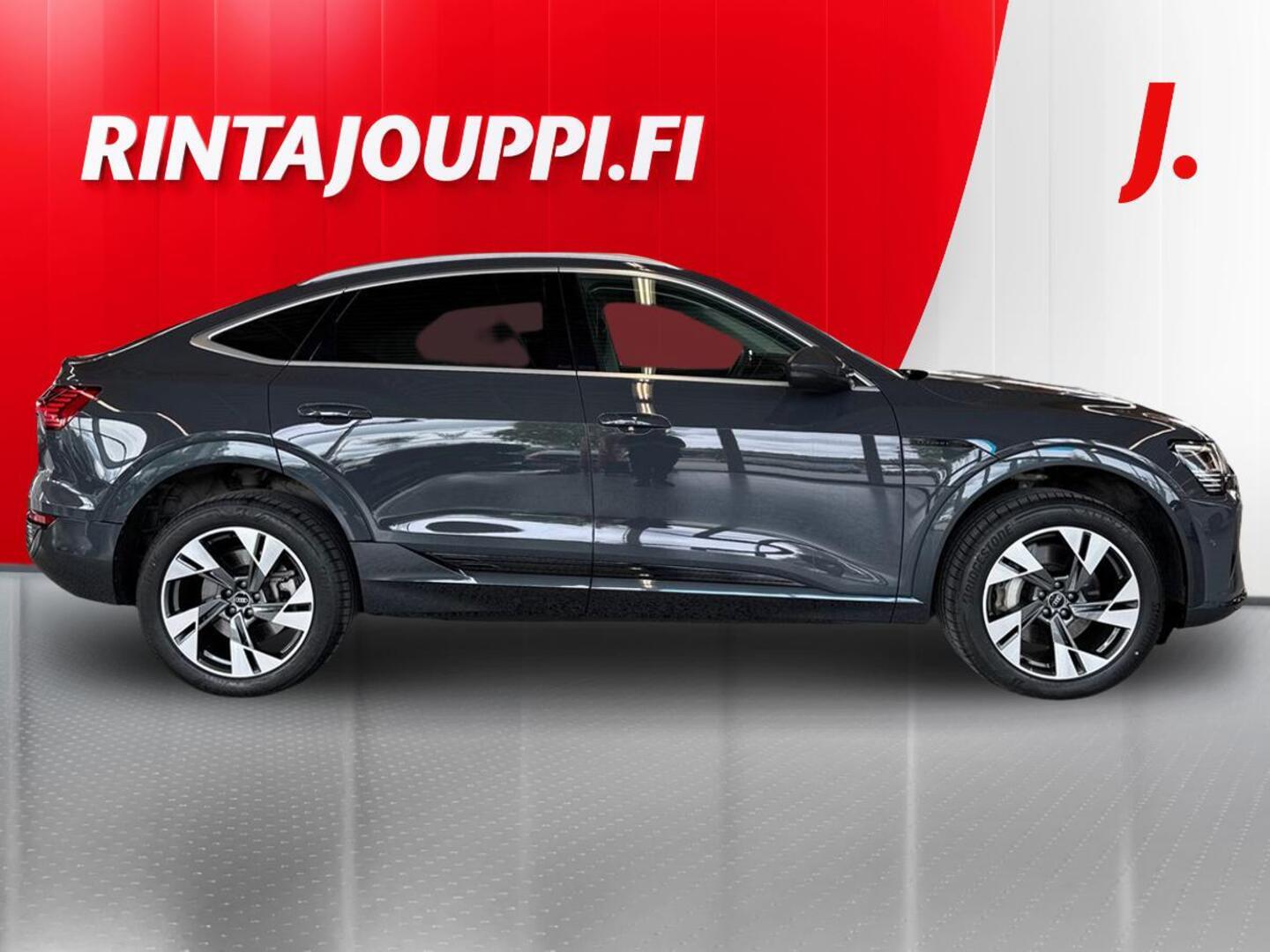 AUDI Q8 e-tron 6