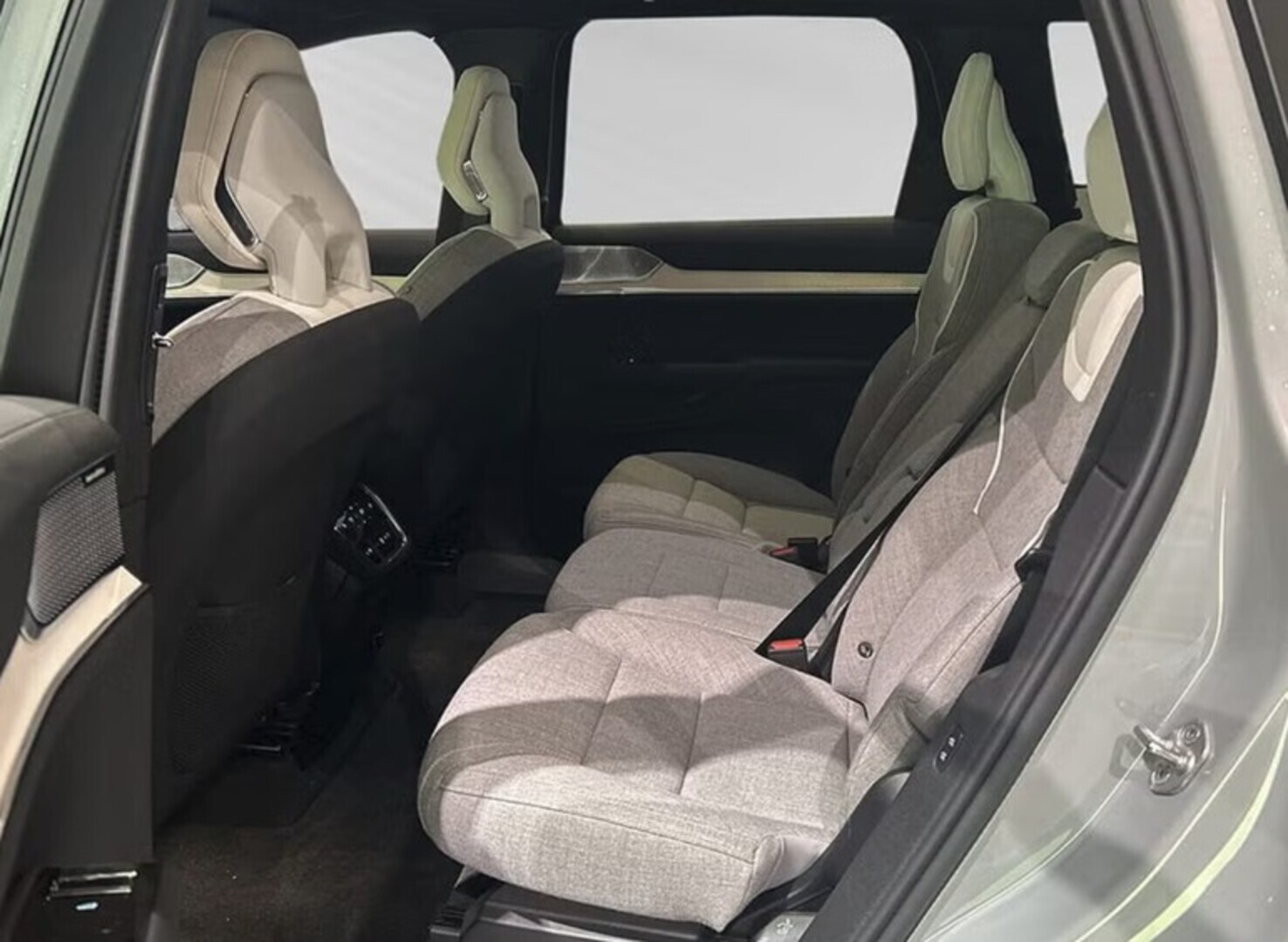 VOLVO EX90 2025