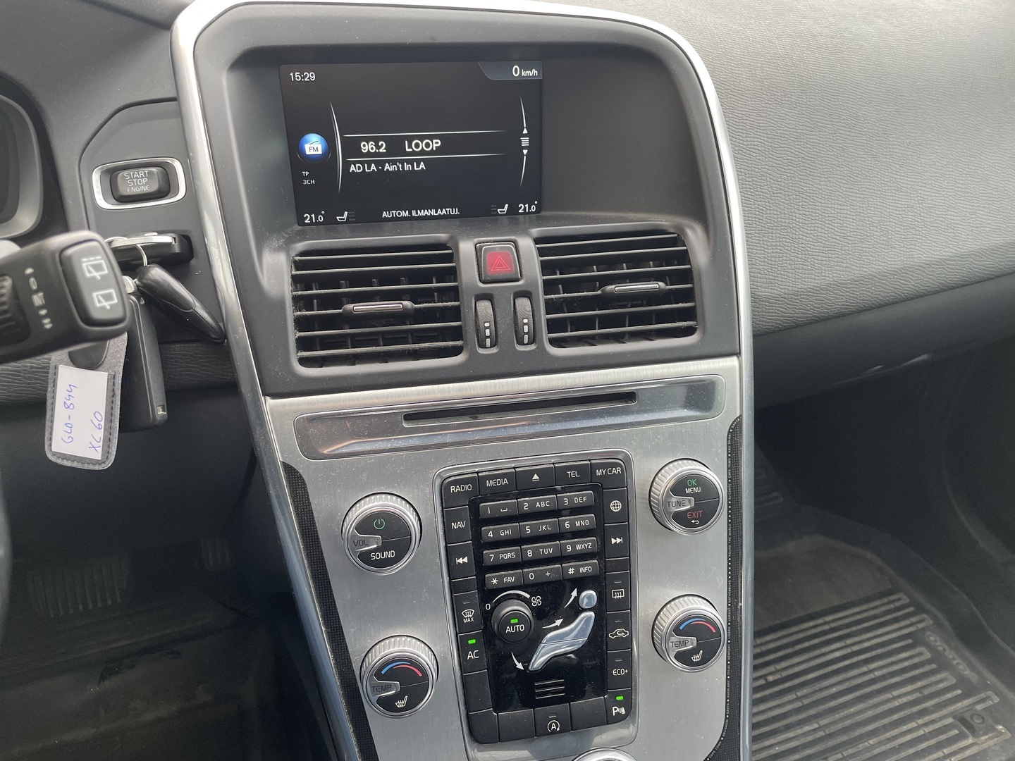 VOLVO XC60 2015