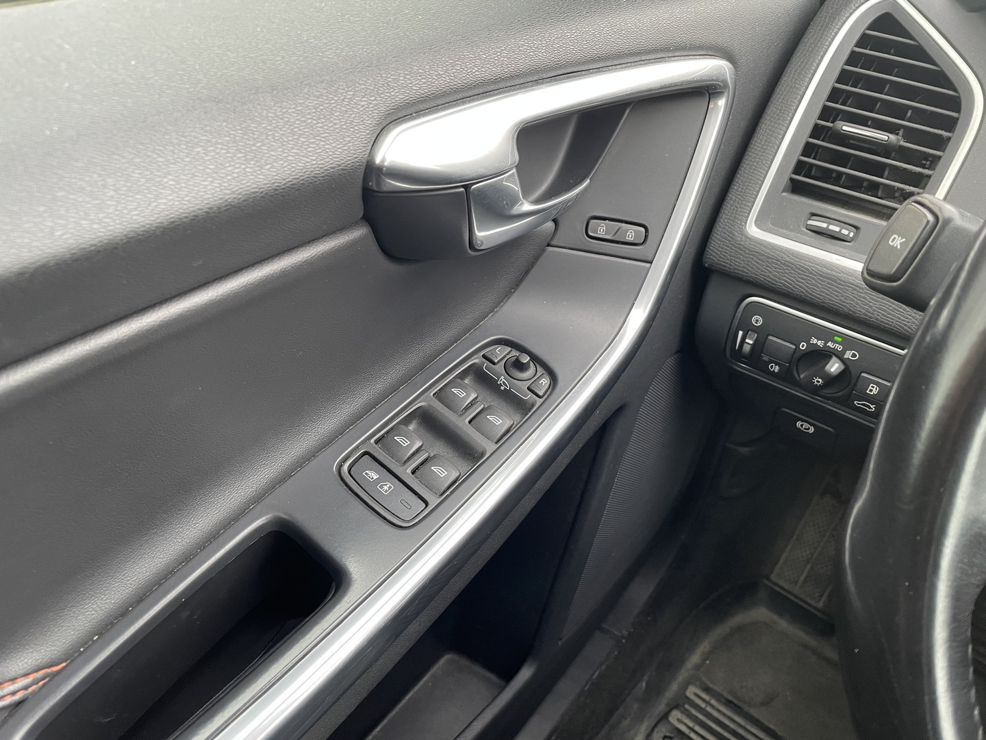 VOLVO XC60 2015
