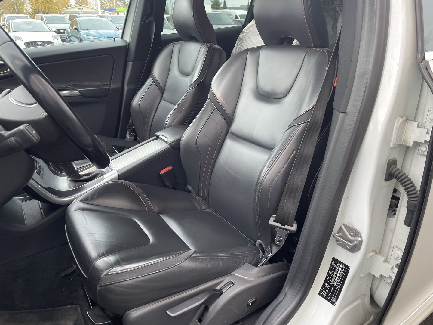 VOLVO XC60 2015