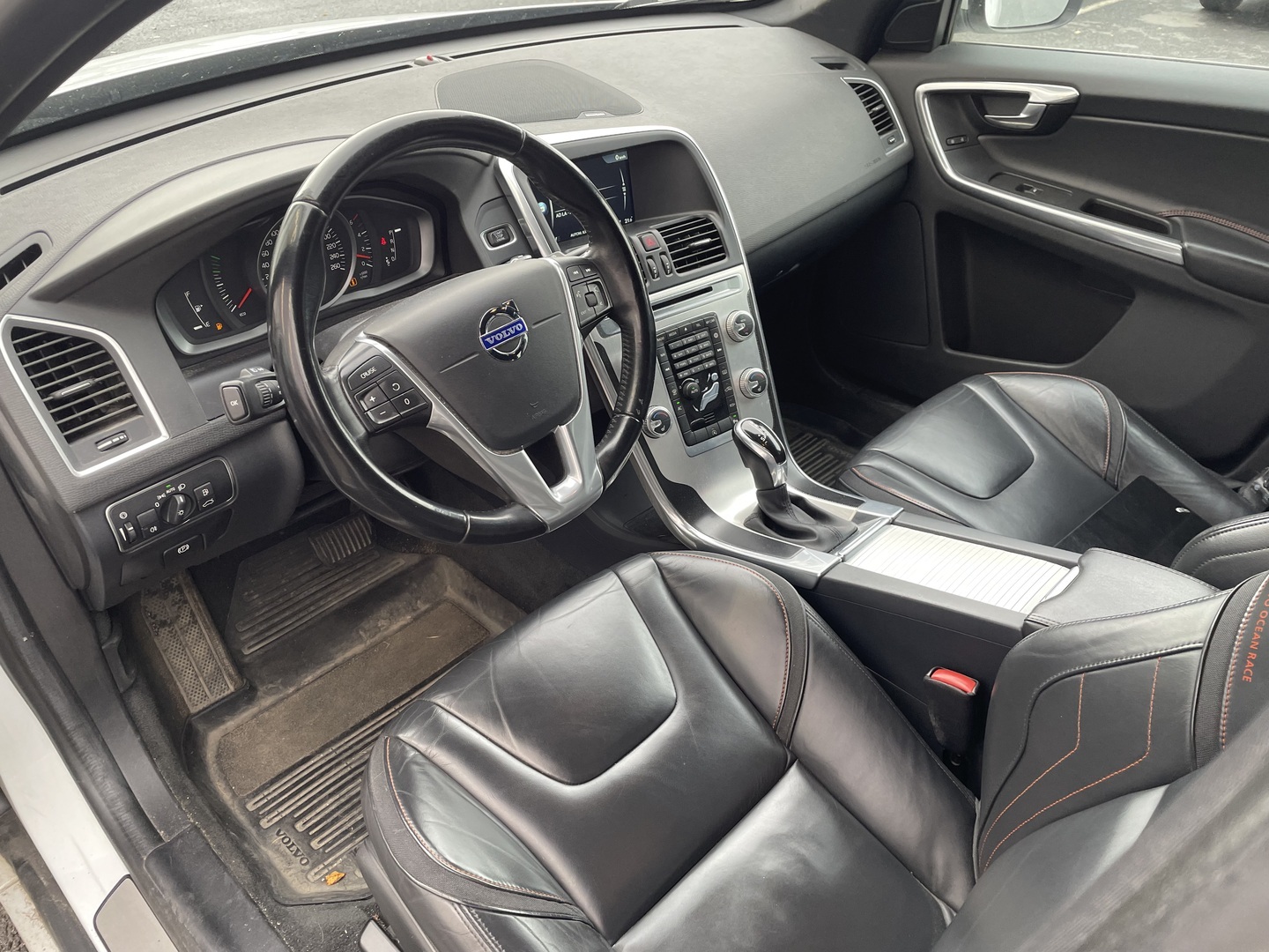 VOLVO XC60 2015