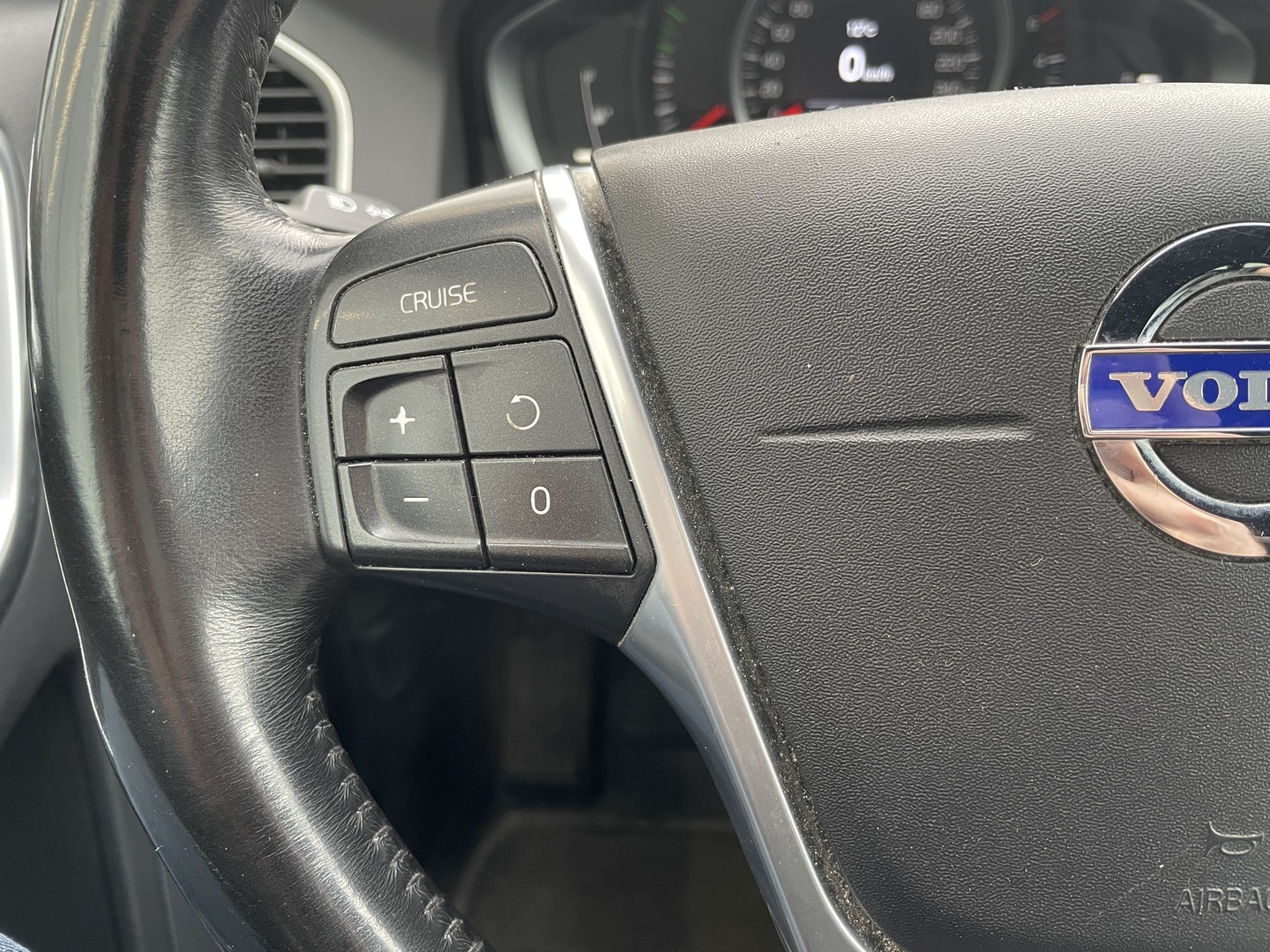 VOLVO XC60 2015