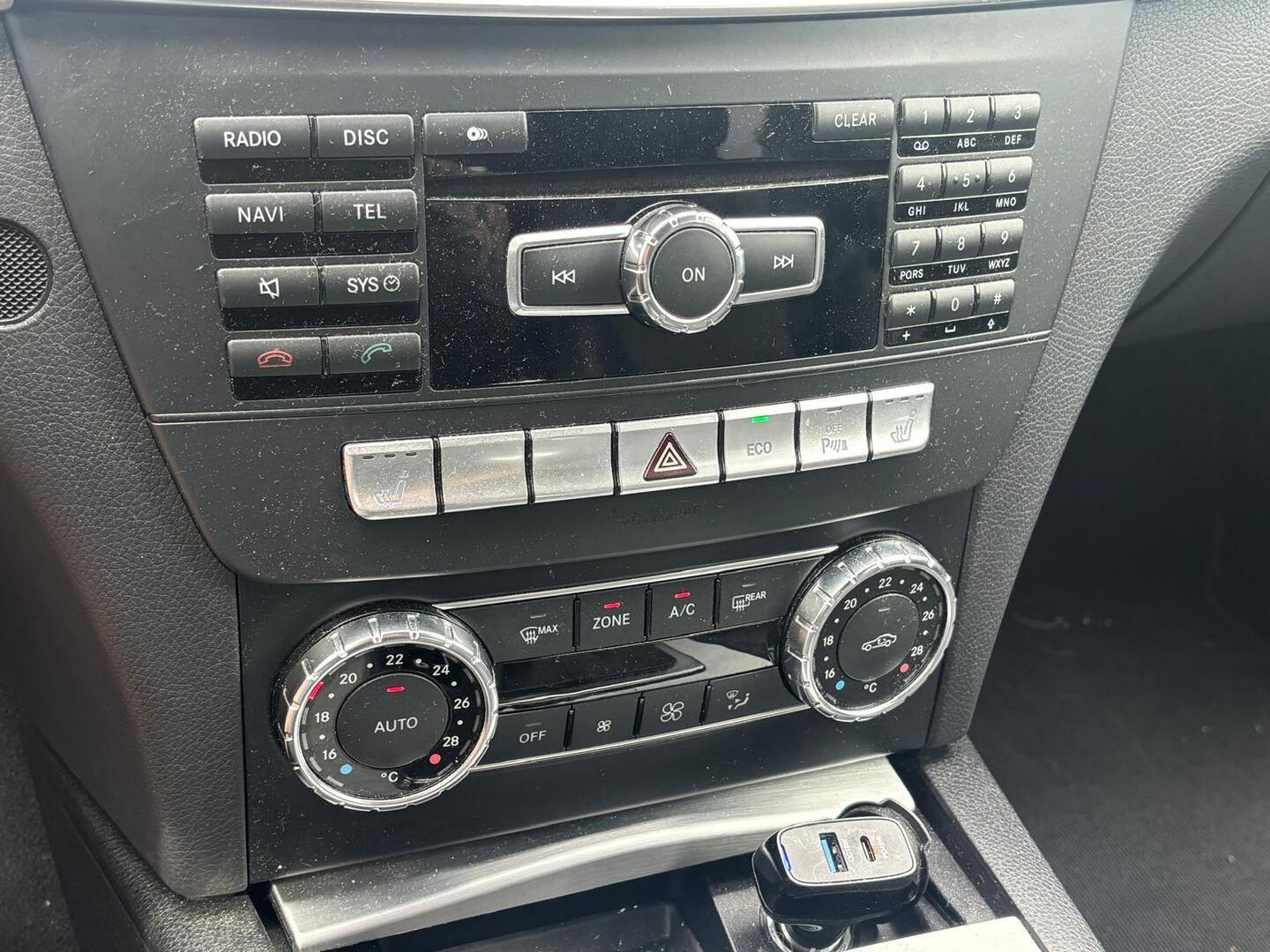 MERCEDES-BENZ C 2011