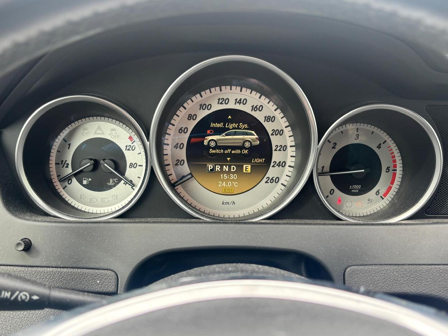 MERCEDES-BENZ C 2011
