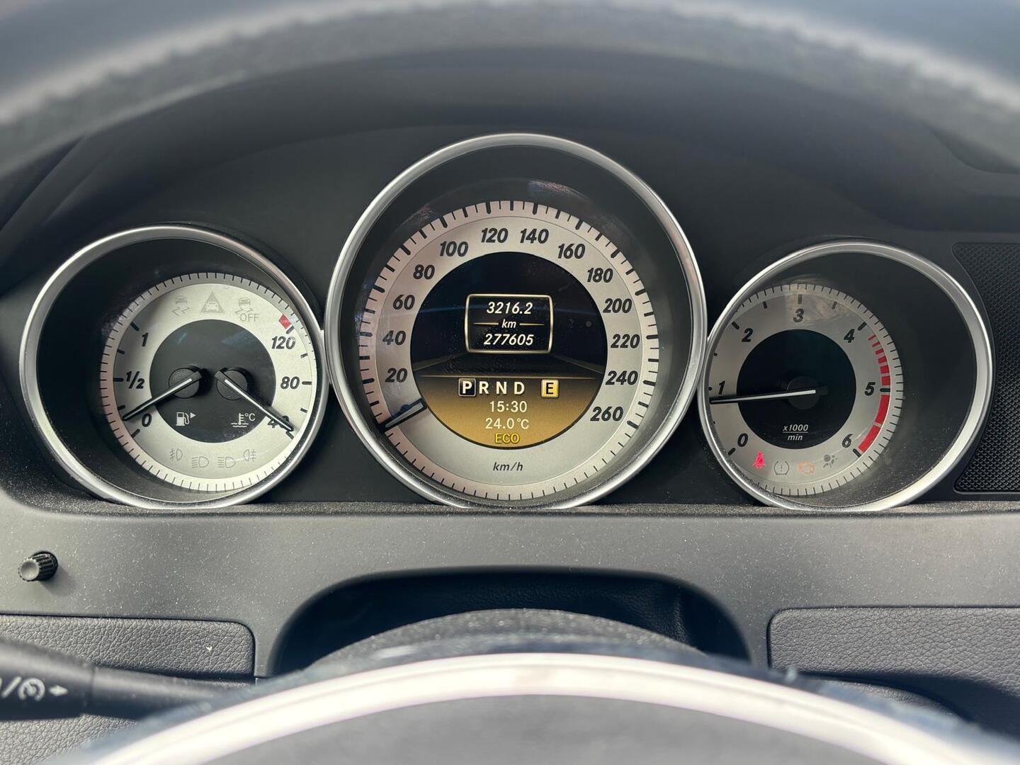 MERCEDES-BENZ C 2011
