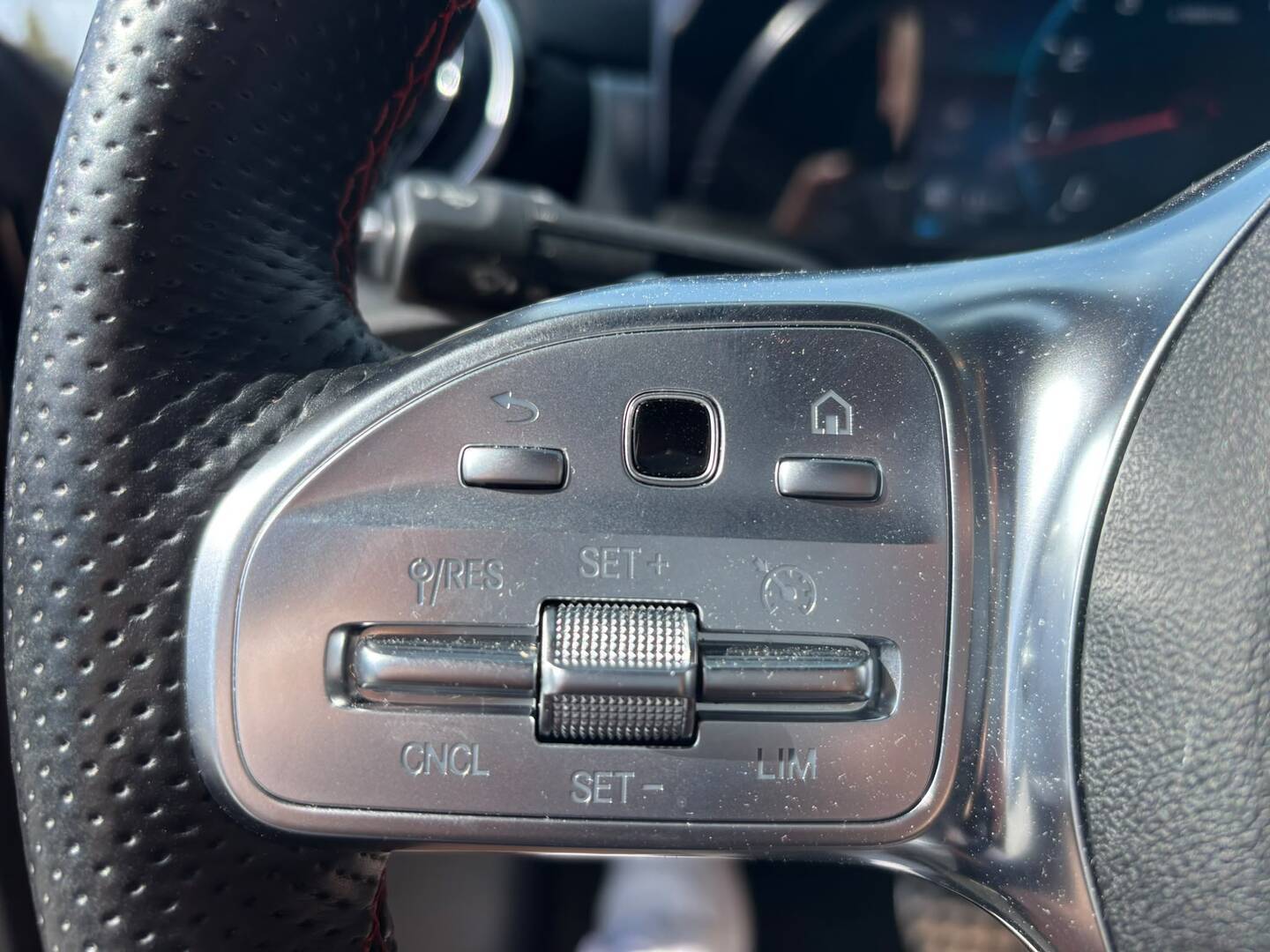 MERCEDES-BENZ CLA 2019
