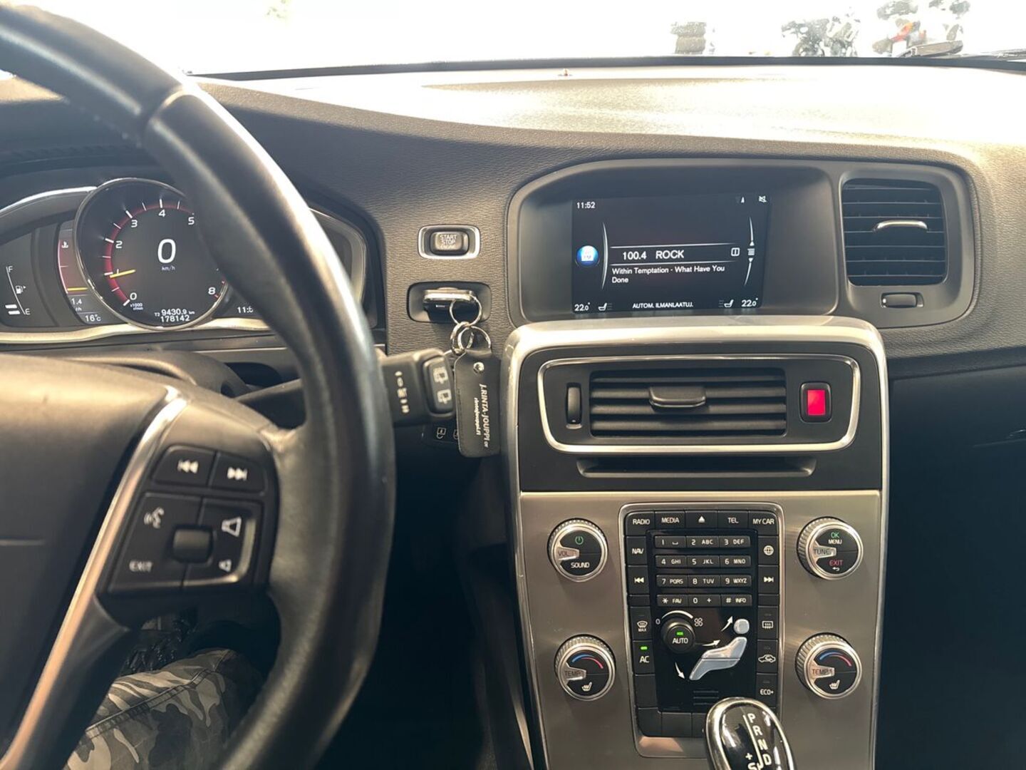 VOLVO V60 Cross Country 2015