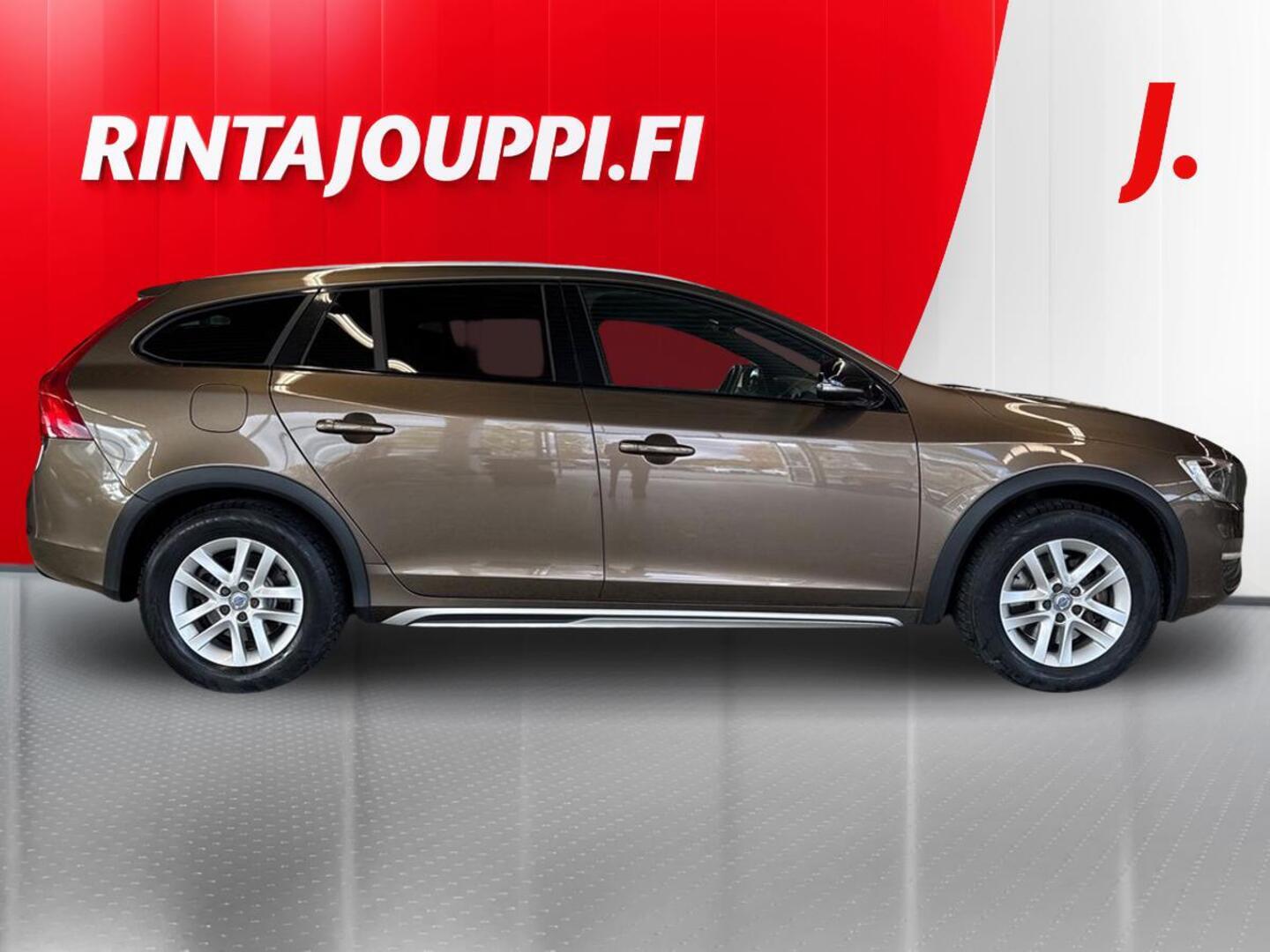 VOLVO V60 Cross Country 2015