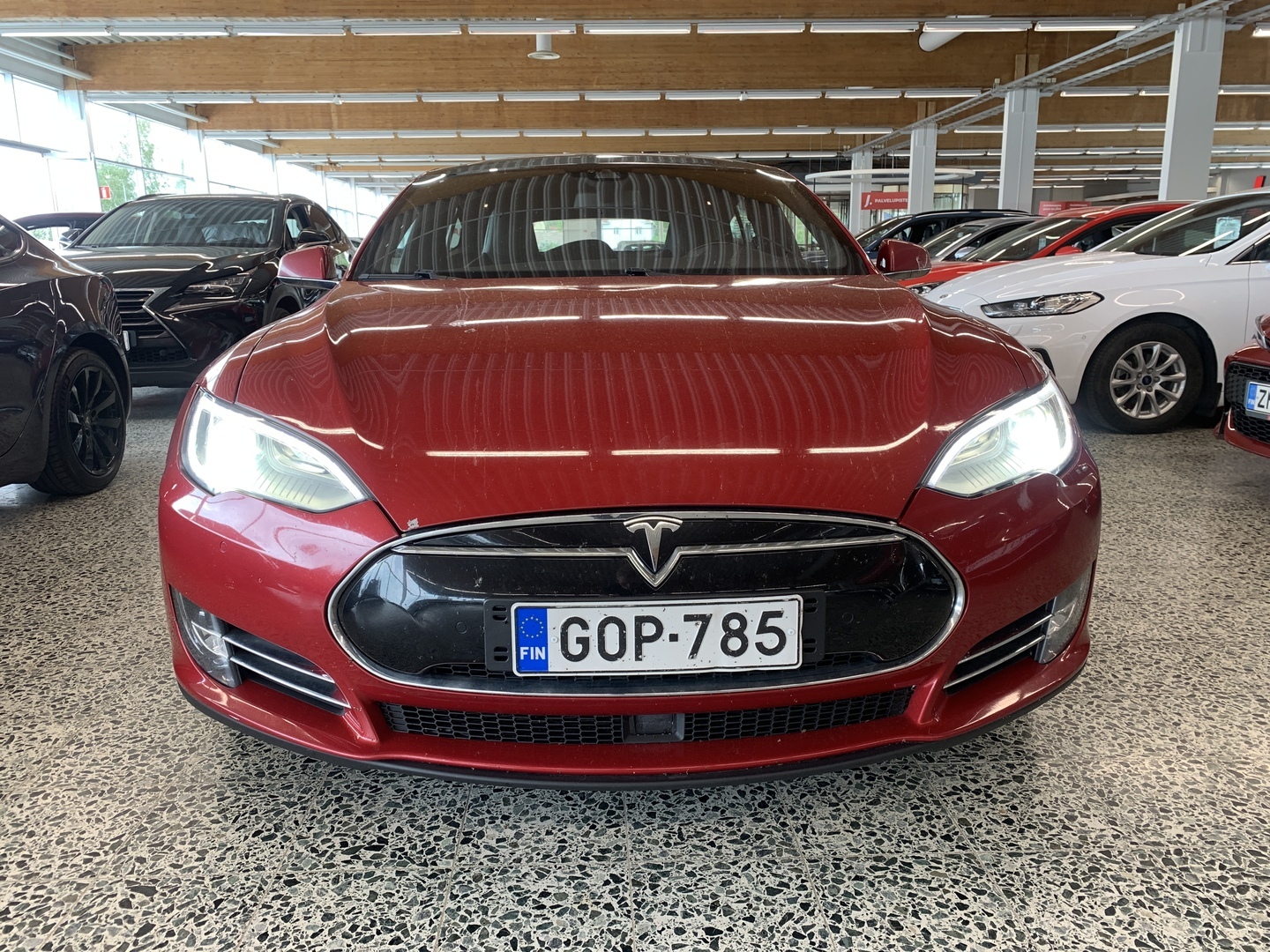 TESLA Model S 2016