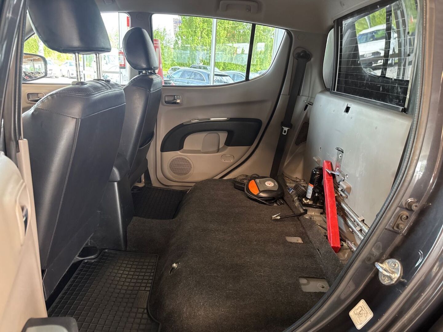MITSUBISHI L200 2012