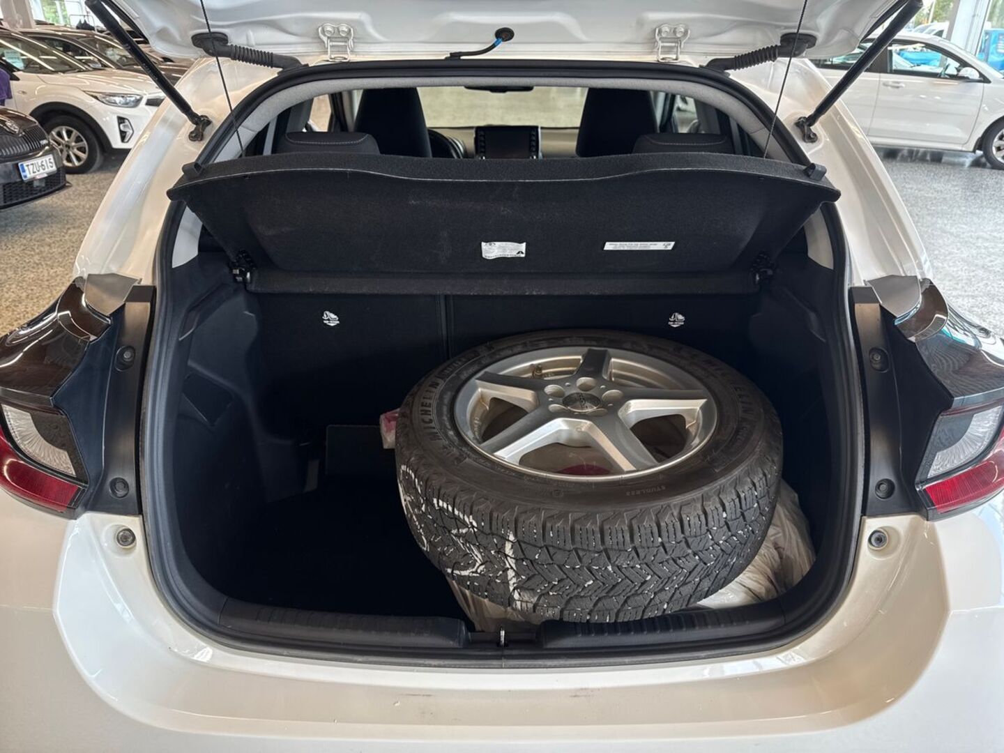 TOYOTA Yaris 11