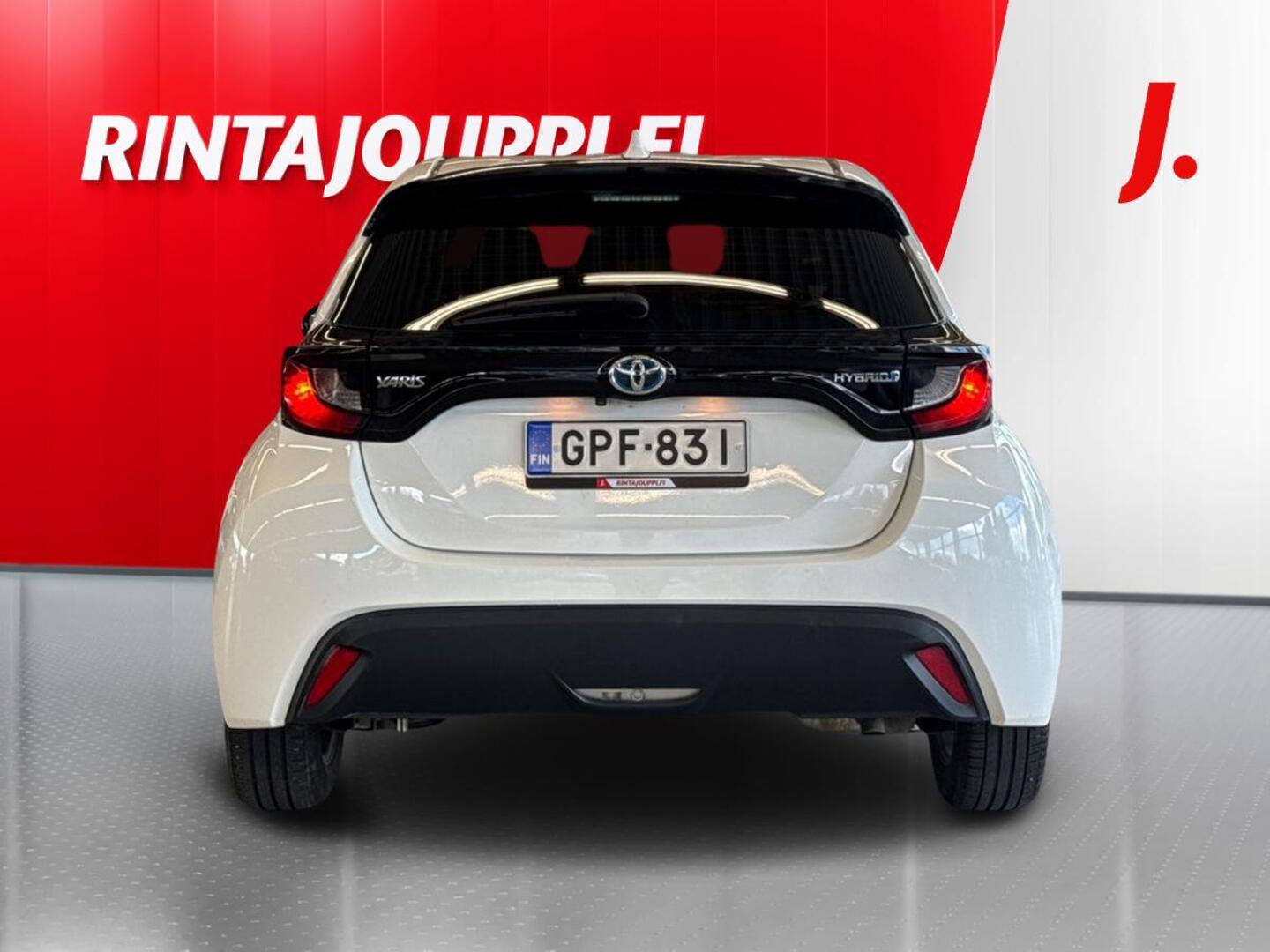 TOYOTA Yaris 5