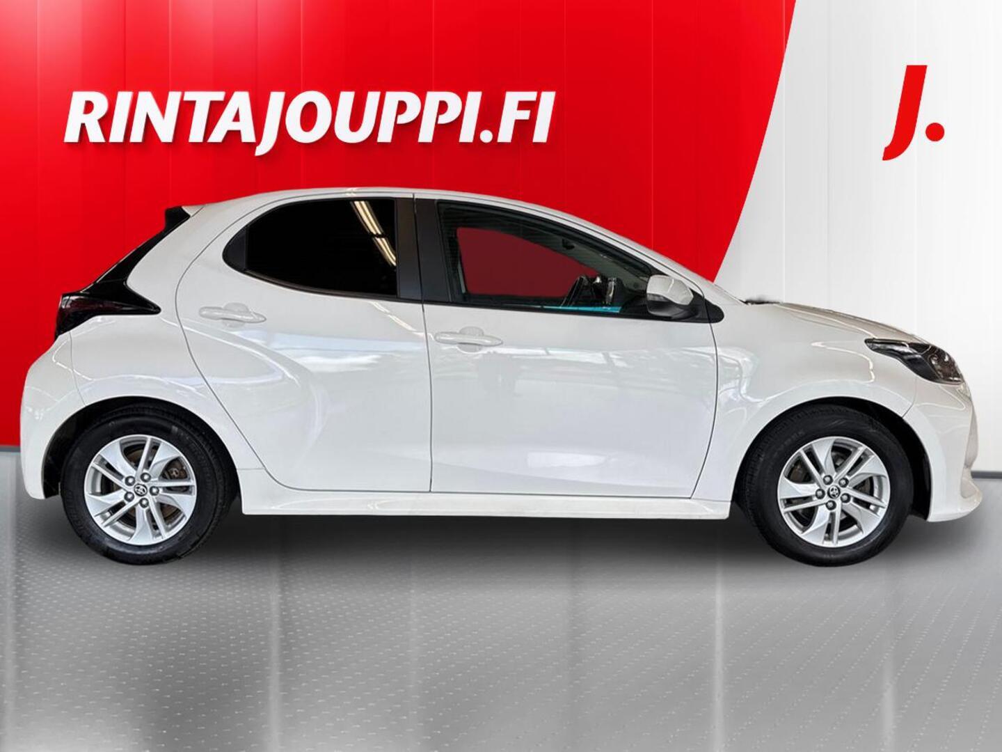 TOYOTA Yaris 6