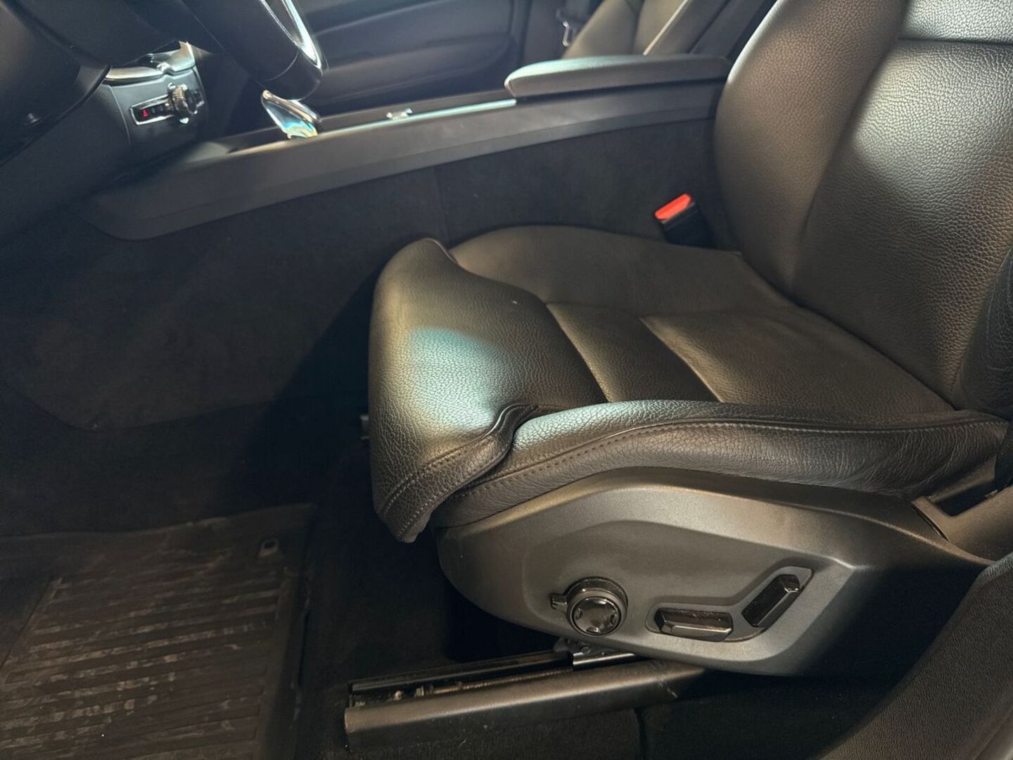 VOLVO XC60 24
