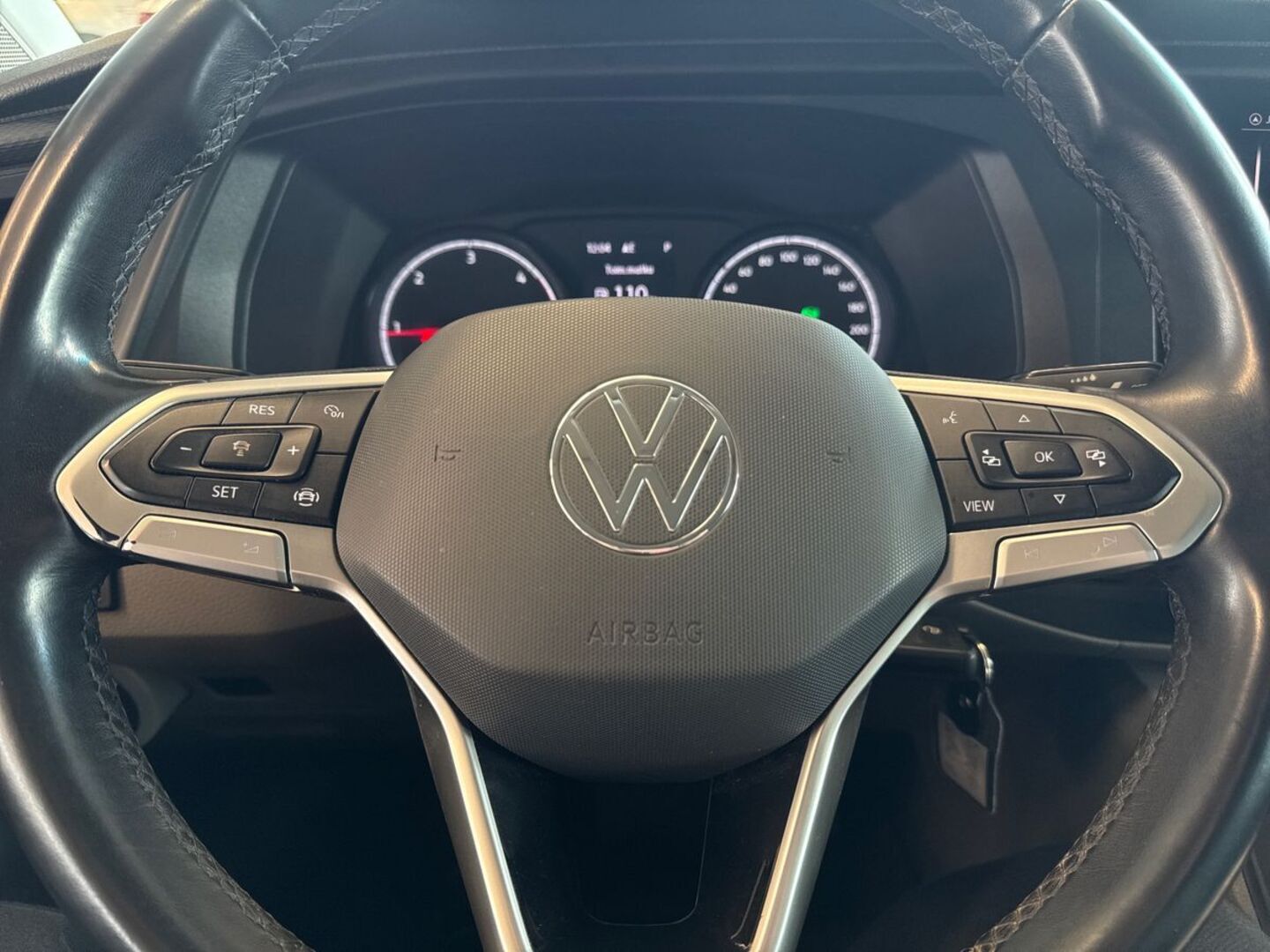 VOLKSWAGEN Transporter 13