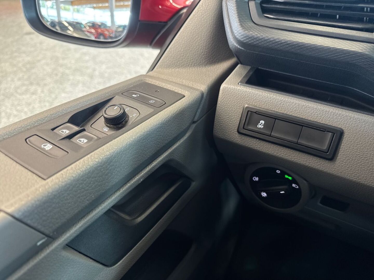 VOLKSWAGEN Transporter 14