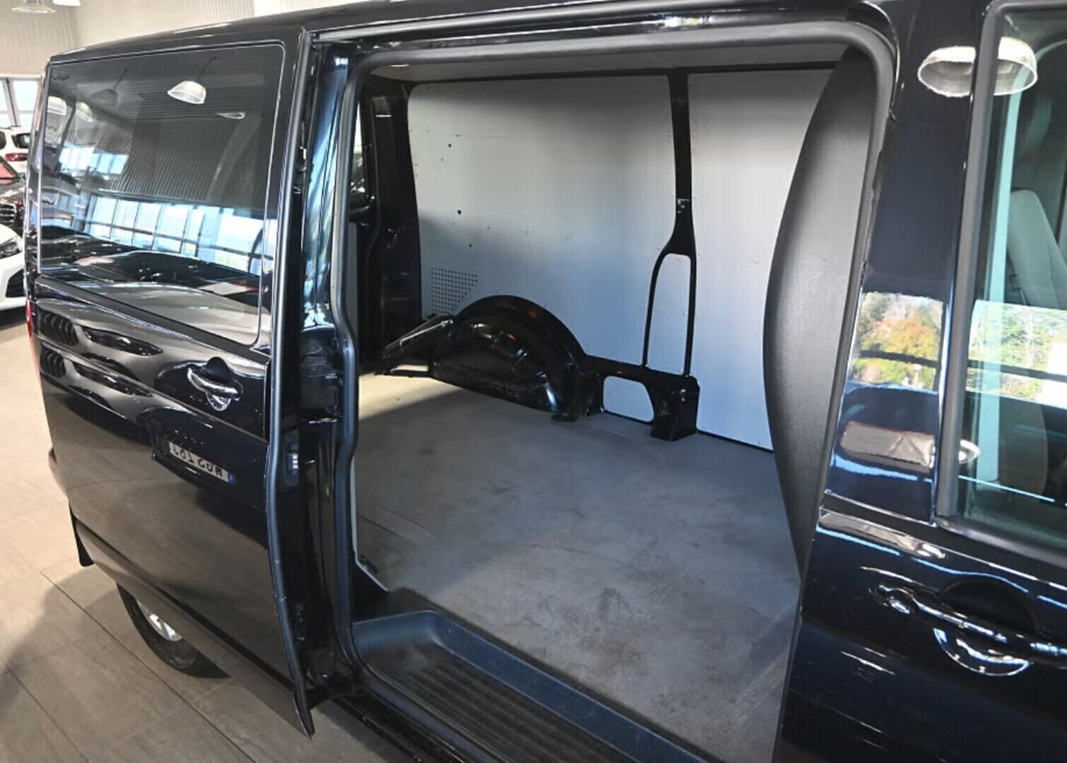 VOLKSWAGEN Transporter 11