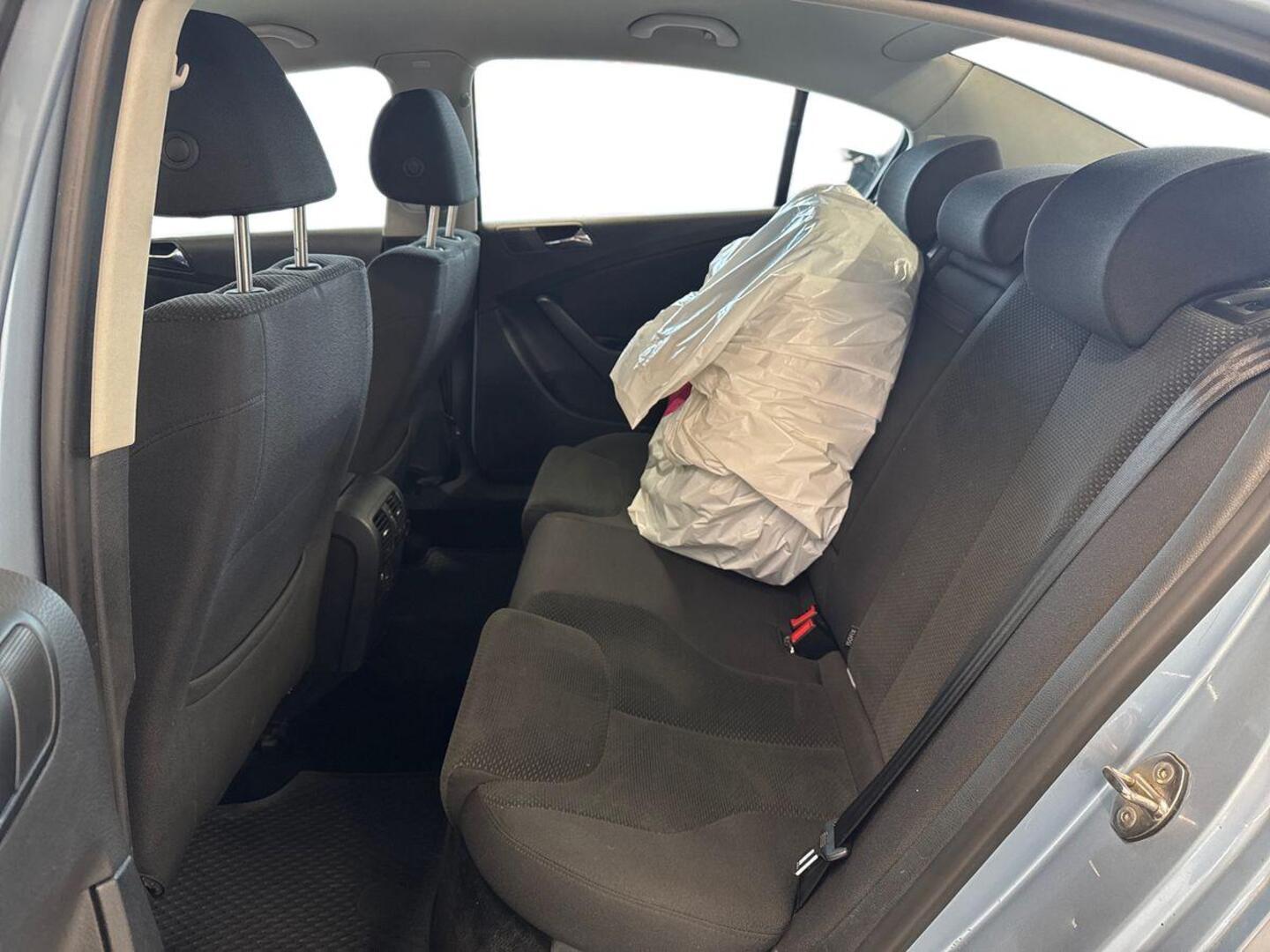 VOLKSWAGEN Passat 2007