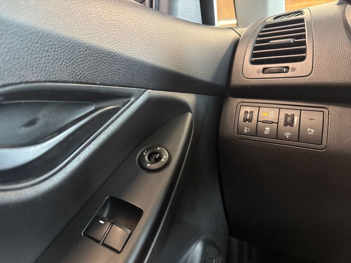HYUNDAI ix20 2012