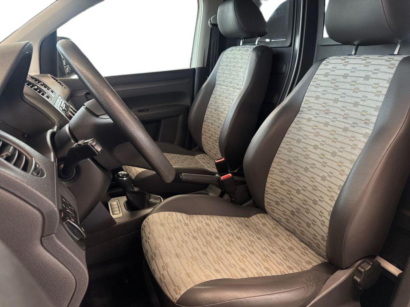 VOLKSWAGEN Caddy 2014