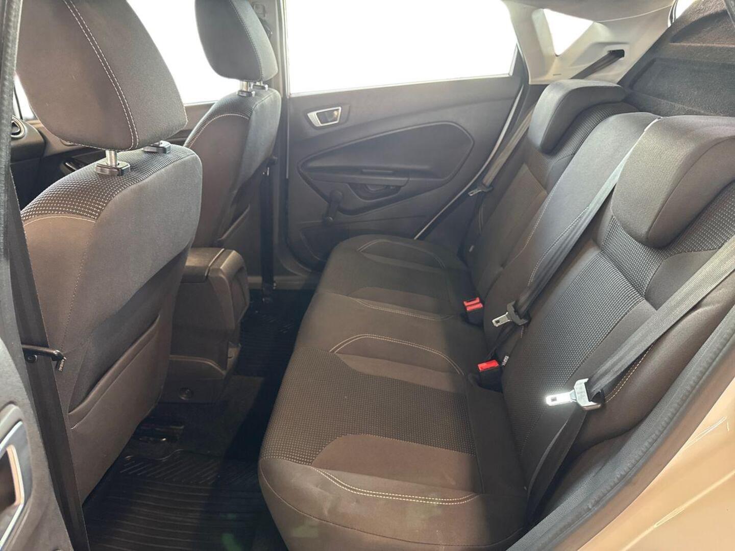 FORD Fiesta 10