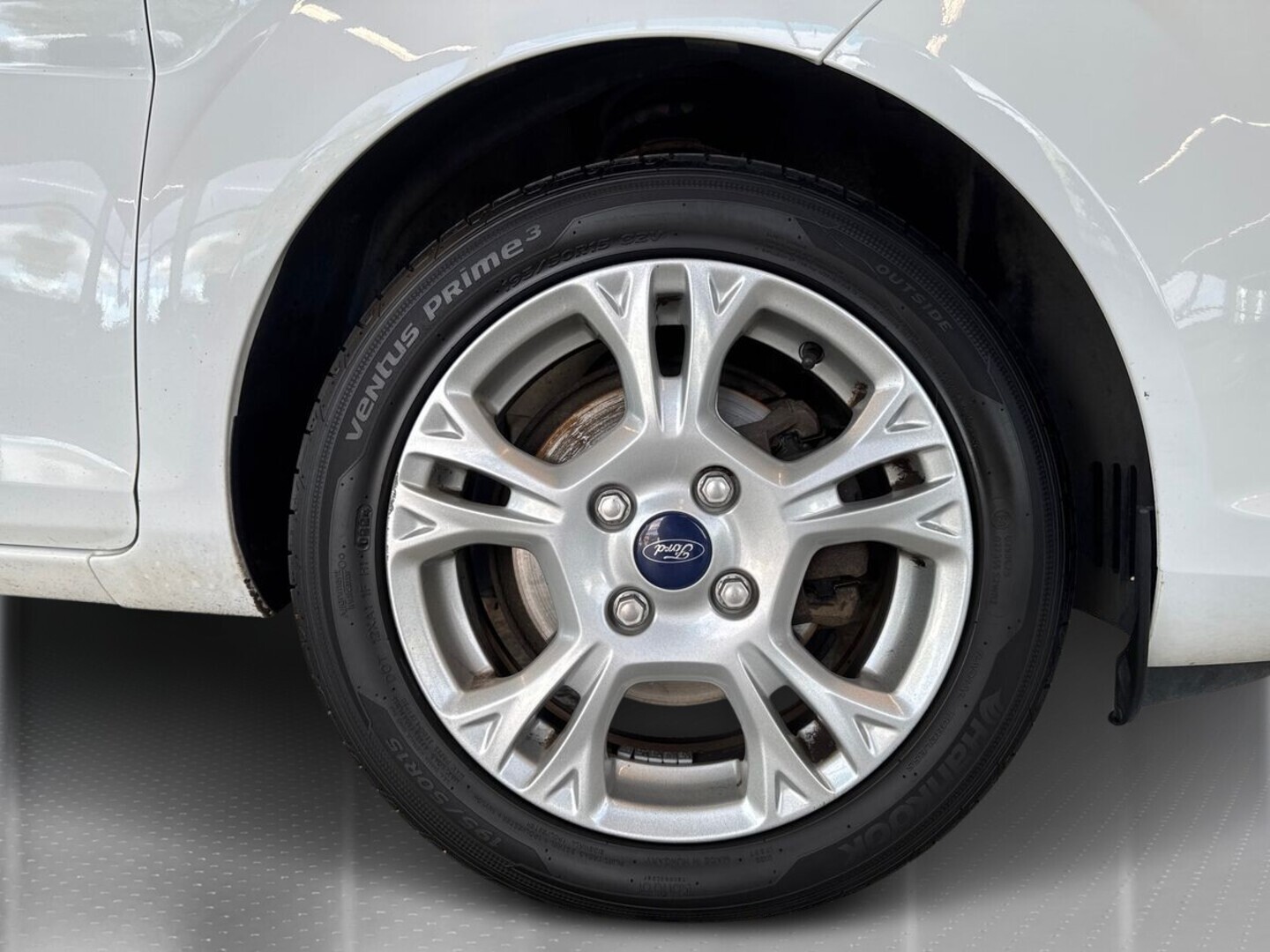 FORD Fiesta 13